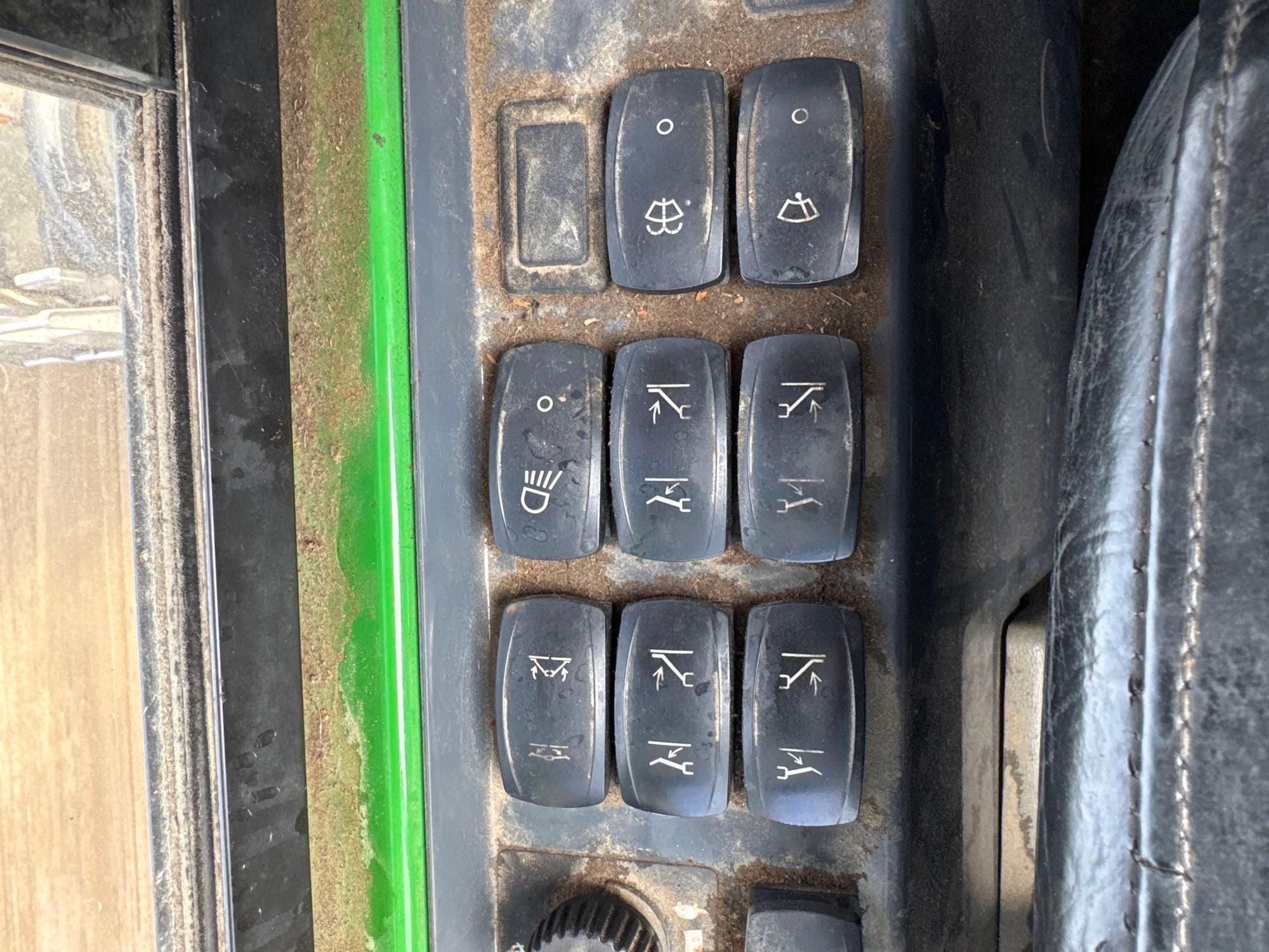 John Deere 437