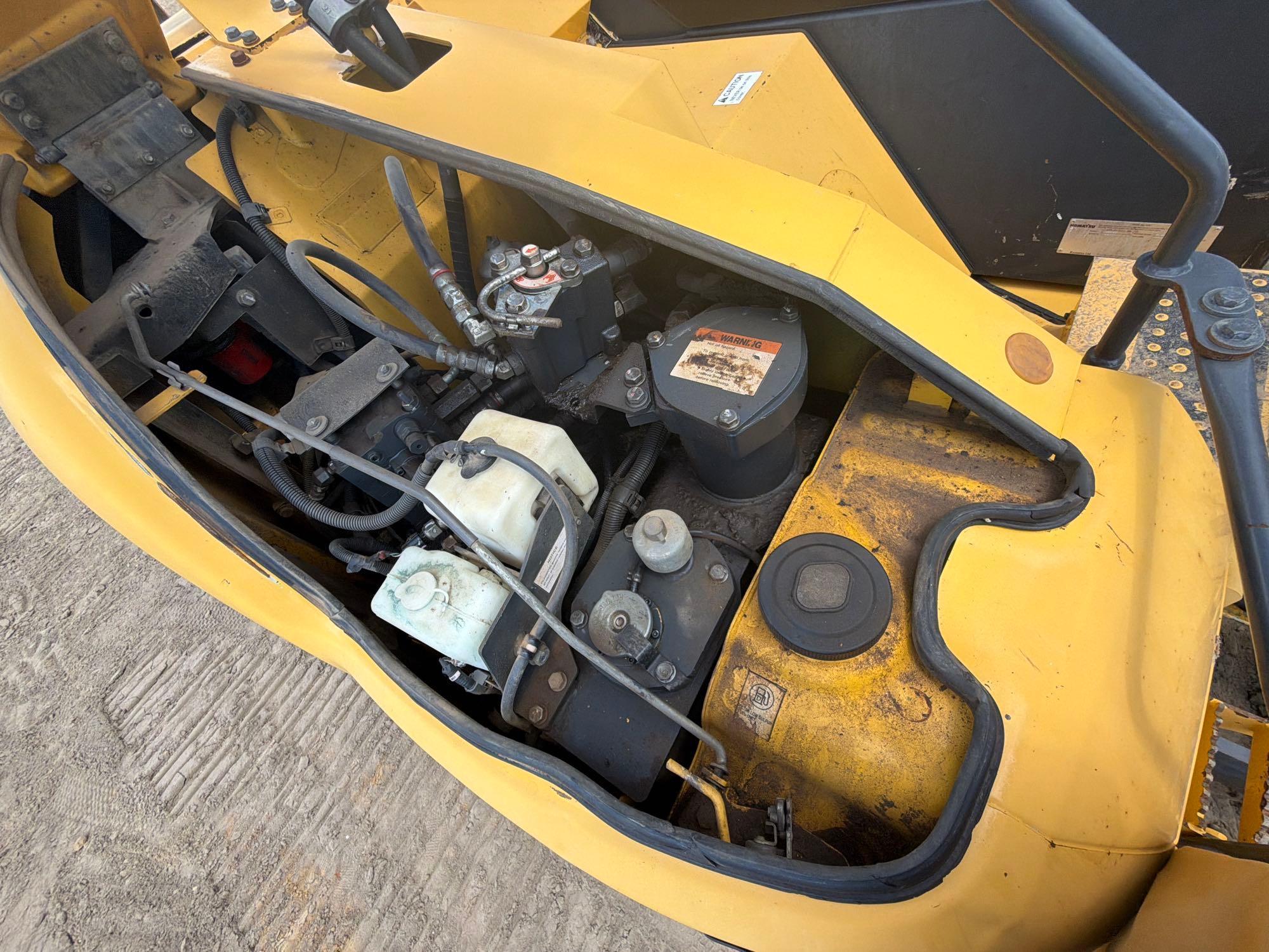 2014 Komatsu PC88MR
