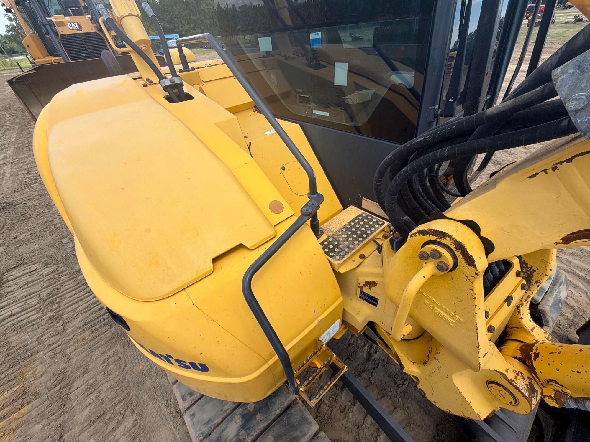 2014 Komatsu PC88MR