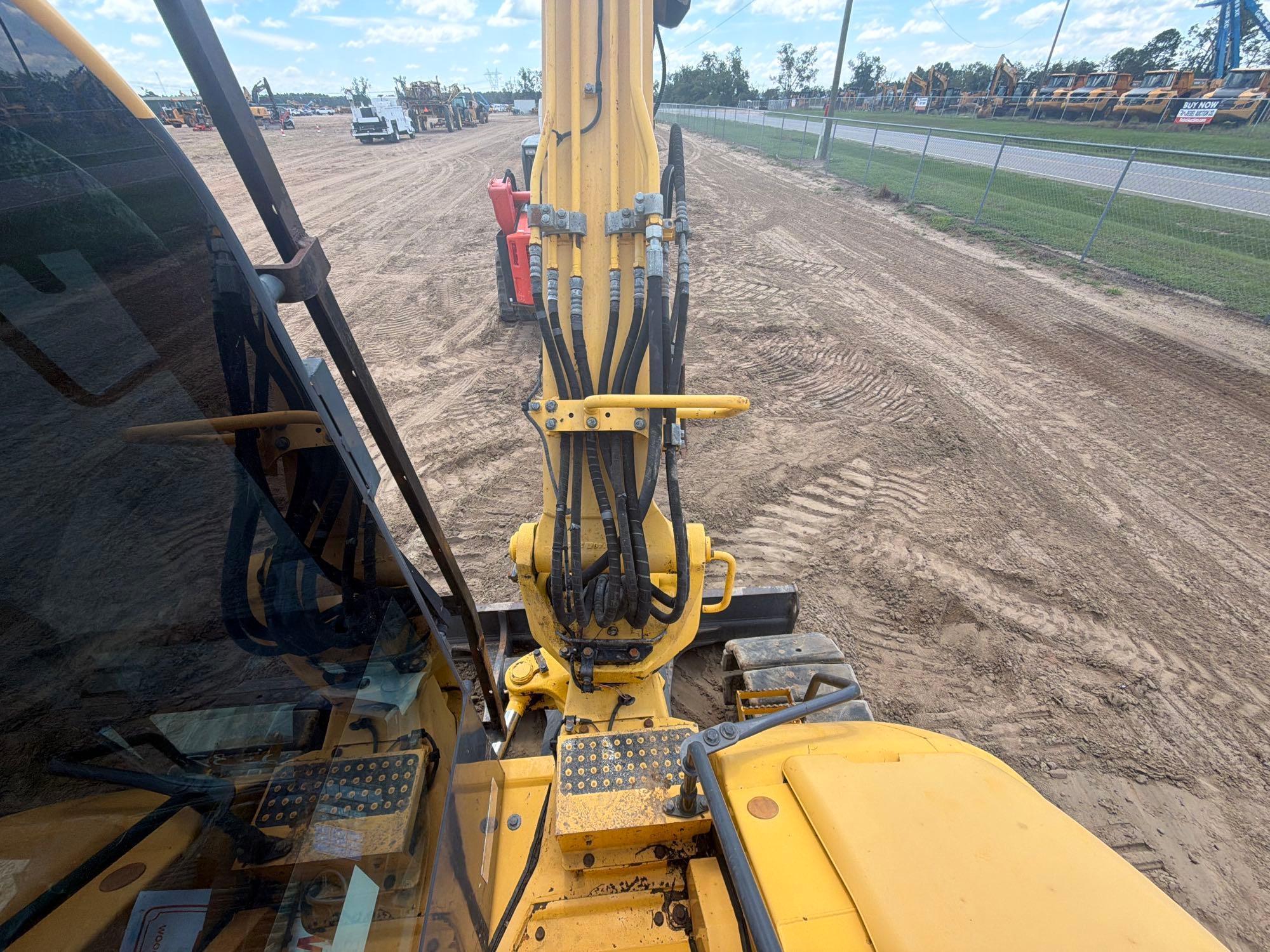 2014 Komatsu PC88MR