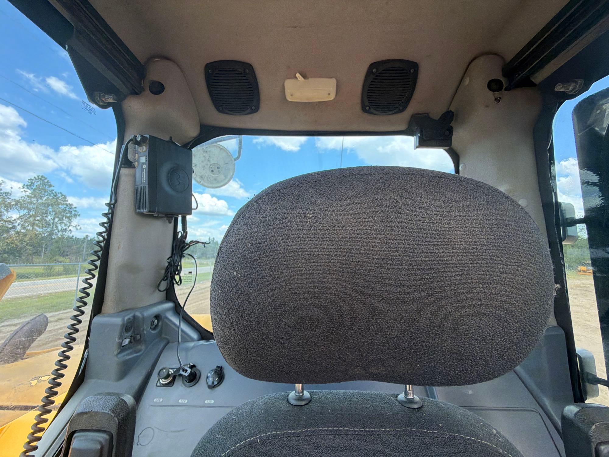 2014 Komatsu PC88MR