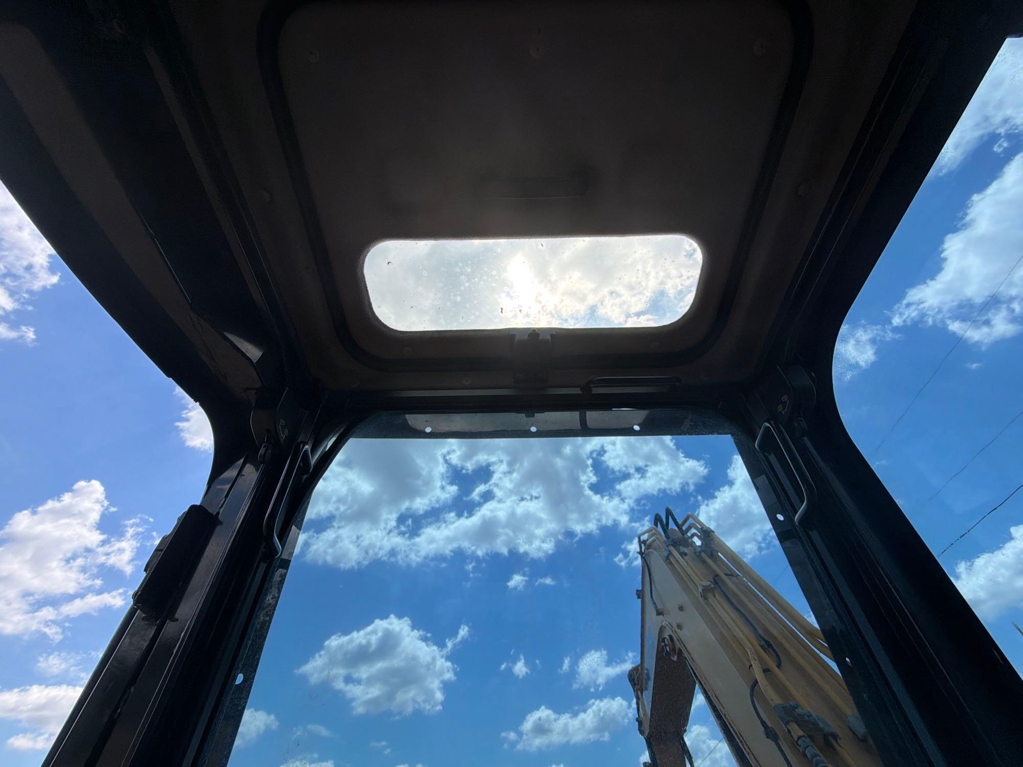 2014 Komatsu PC88MR