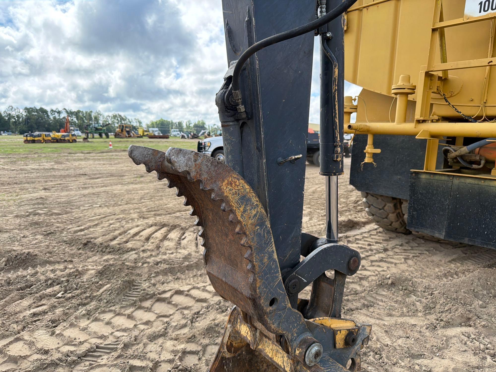 2016 John Deere 60G