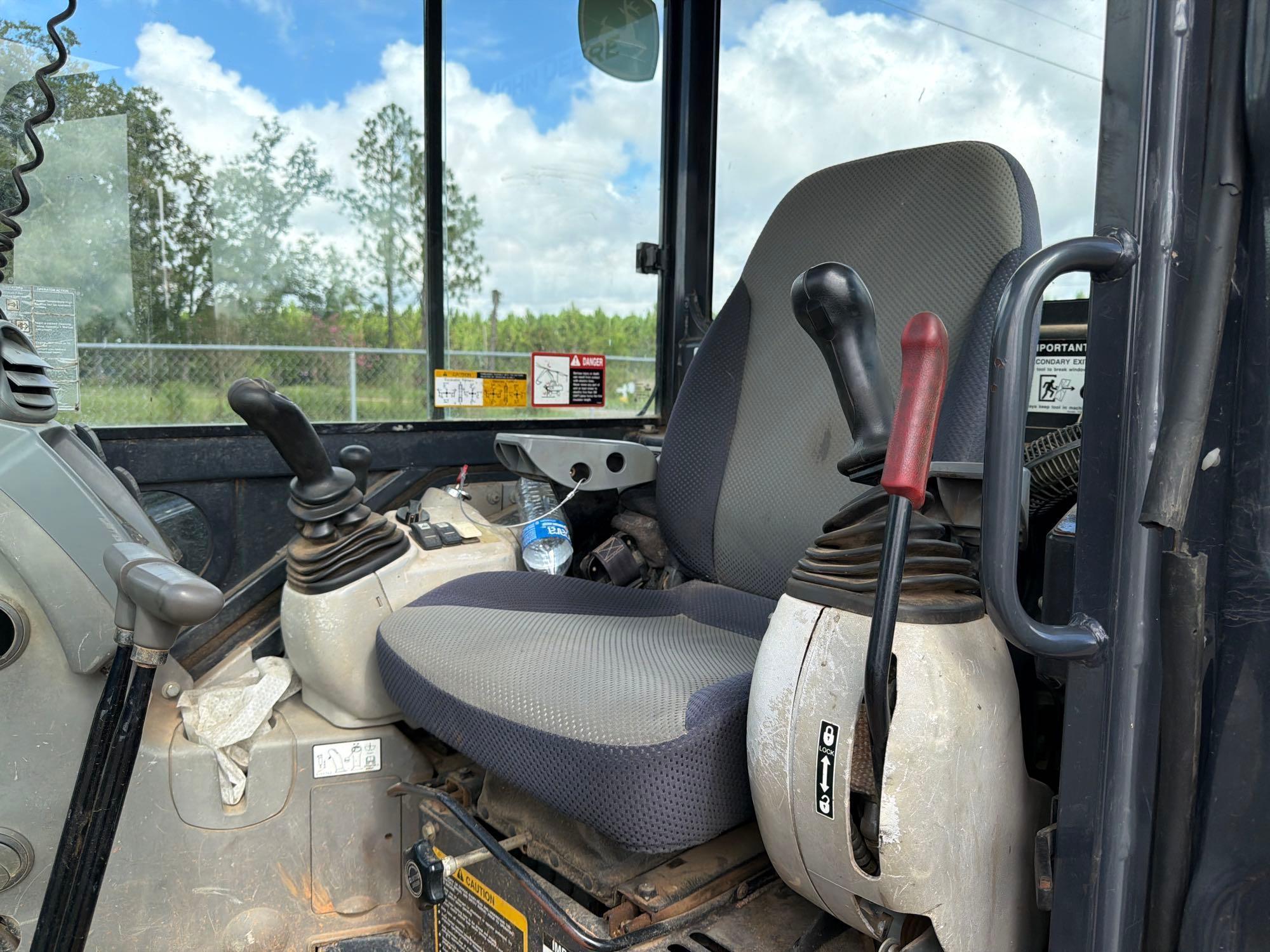 2016 John Deere 60G