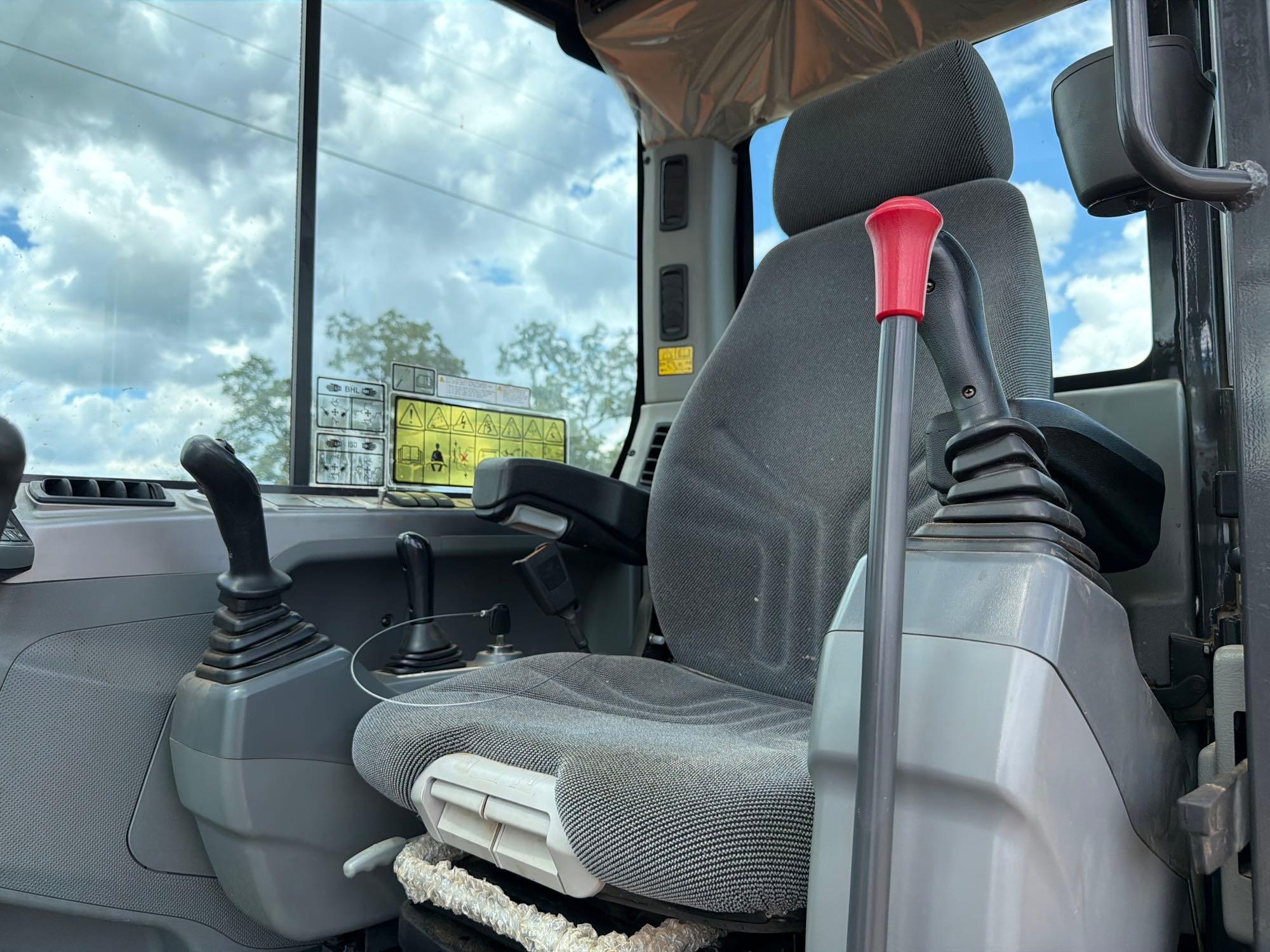 2023 Doosan DX63-3