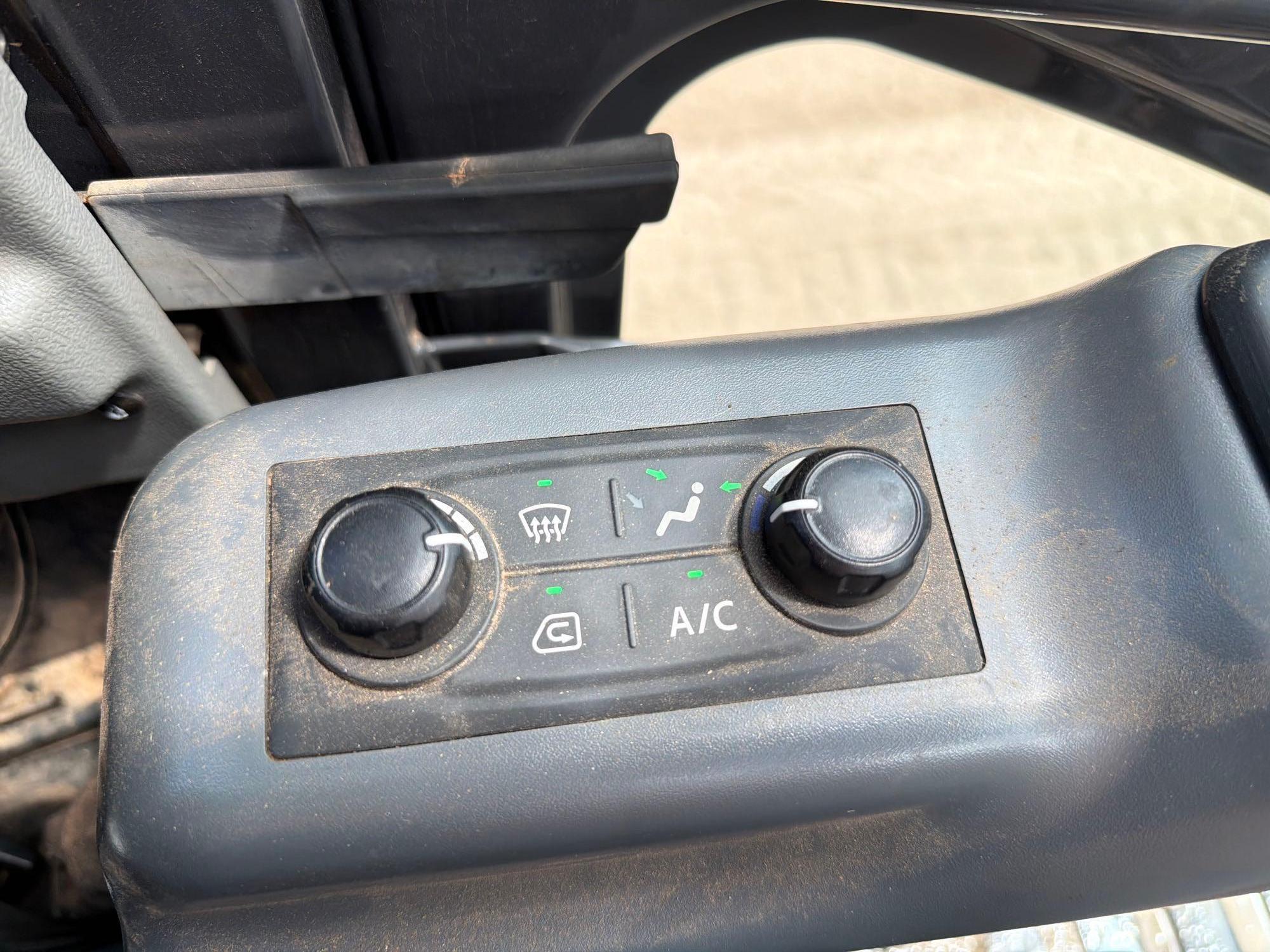2023 Doosan DX63-3