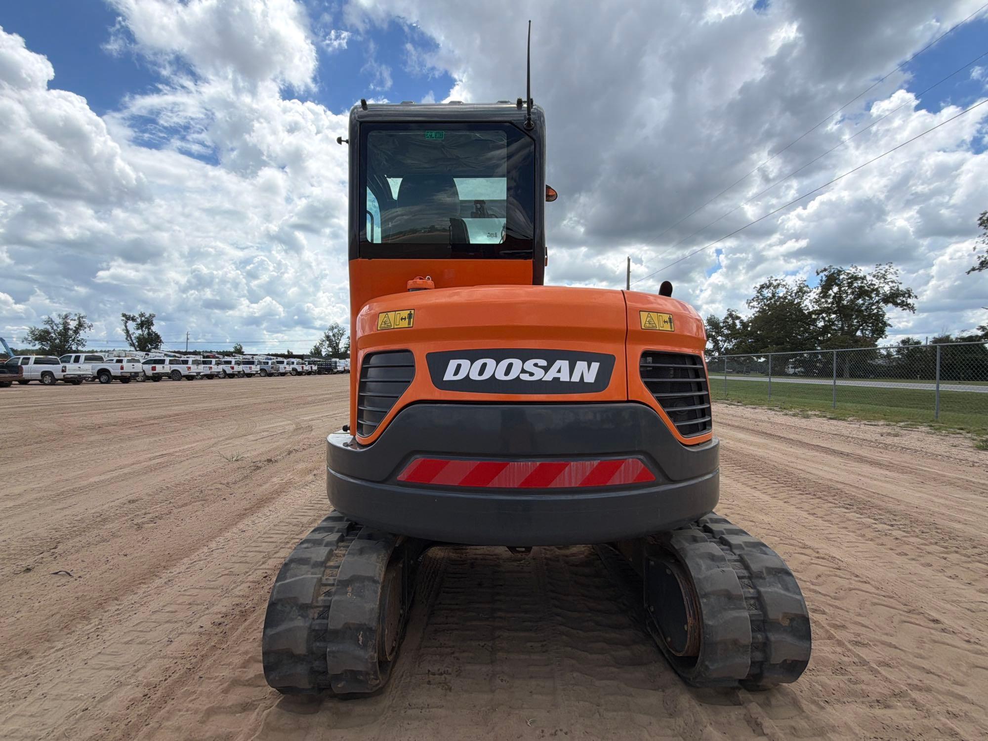 2023 Doosan DX63-3