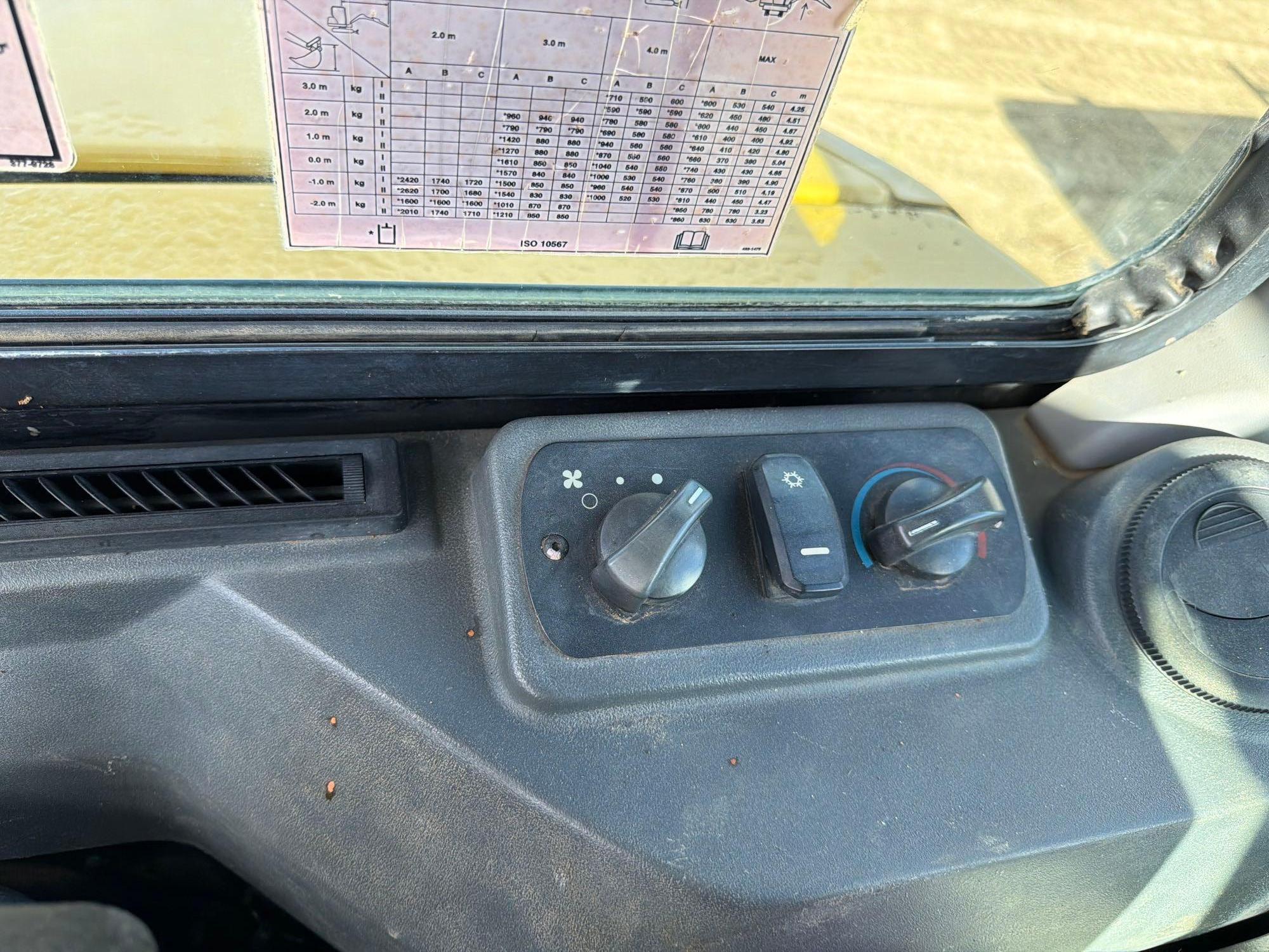 Caterpillar 304