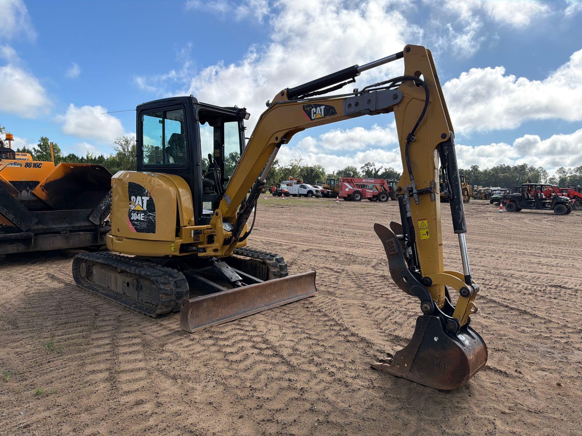 Caterpillar 304