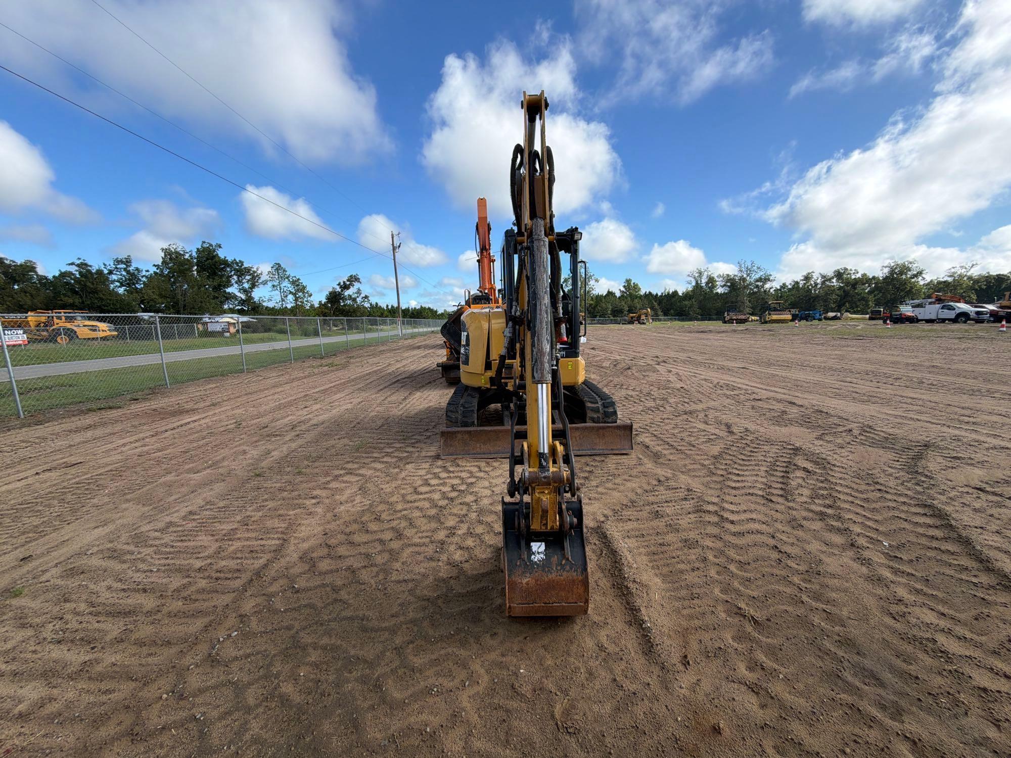 Caterpillar 304
