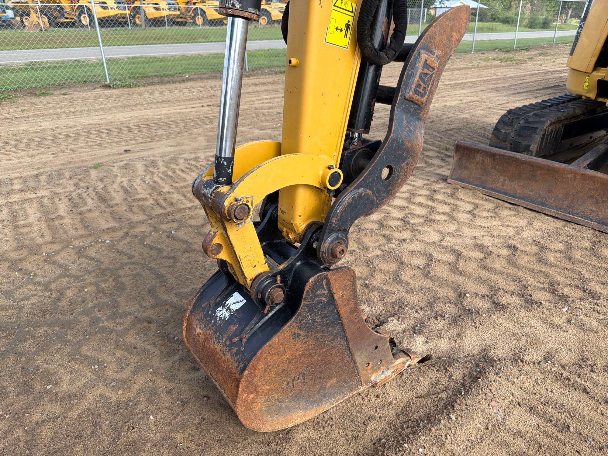 Caterpillar 304