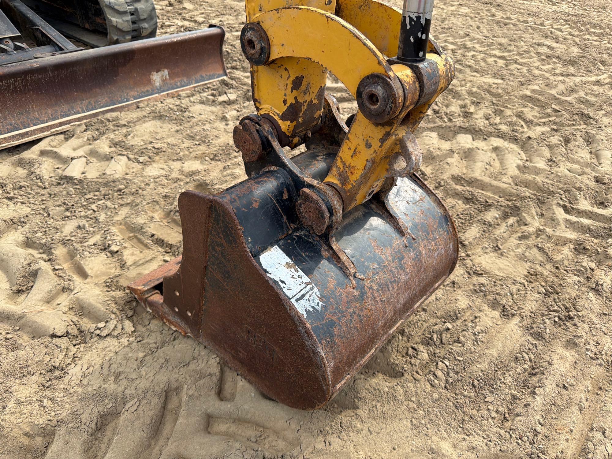 2017 Caterpillar 304E
