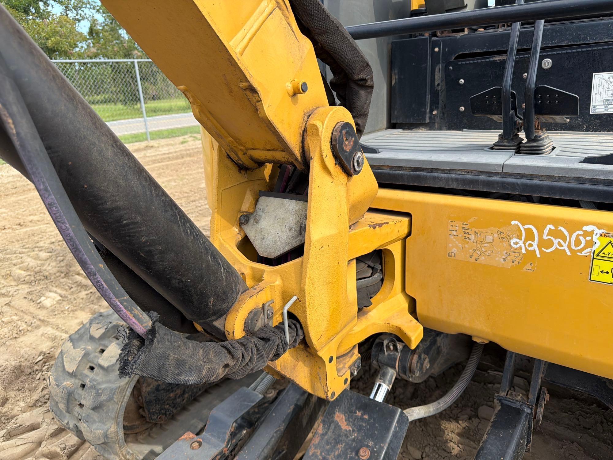 2017 Caterpillar 304E