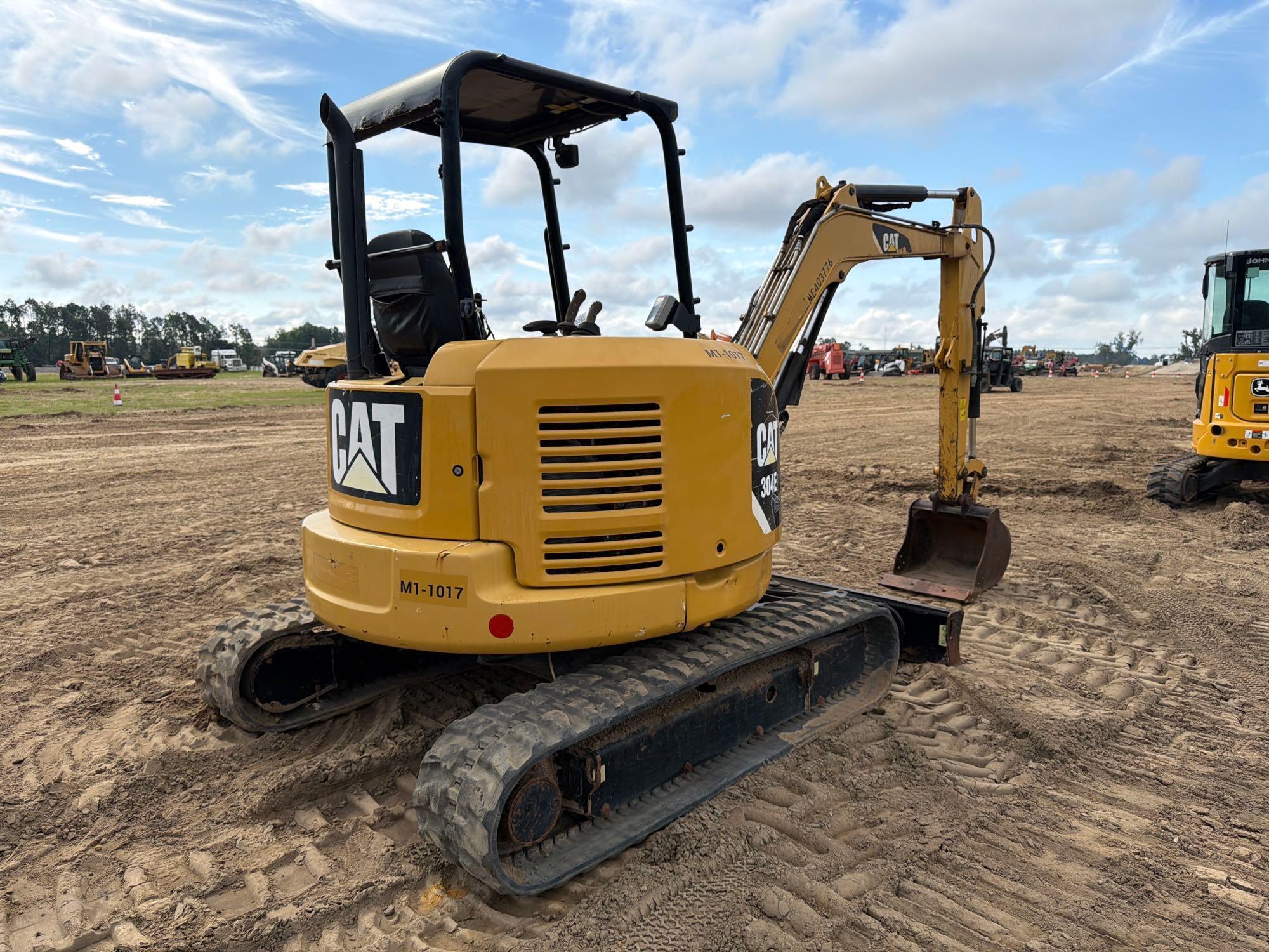 2017 Caterpillar 304E