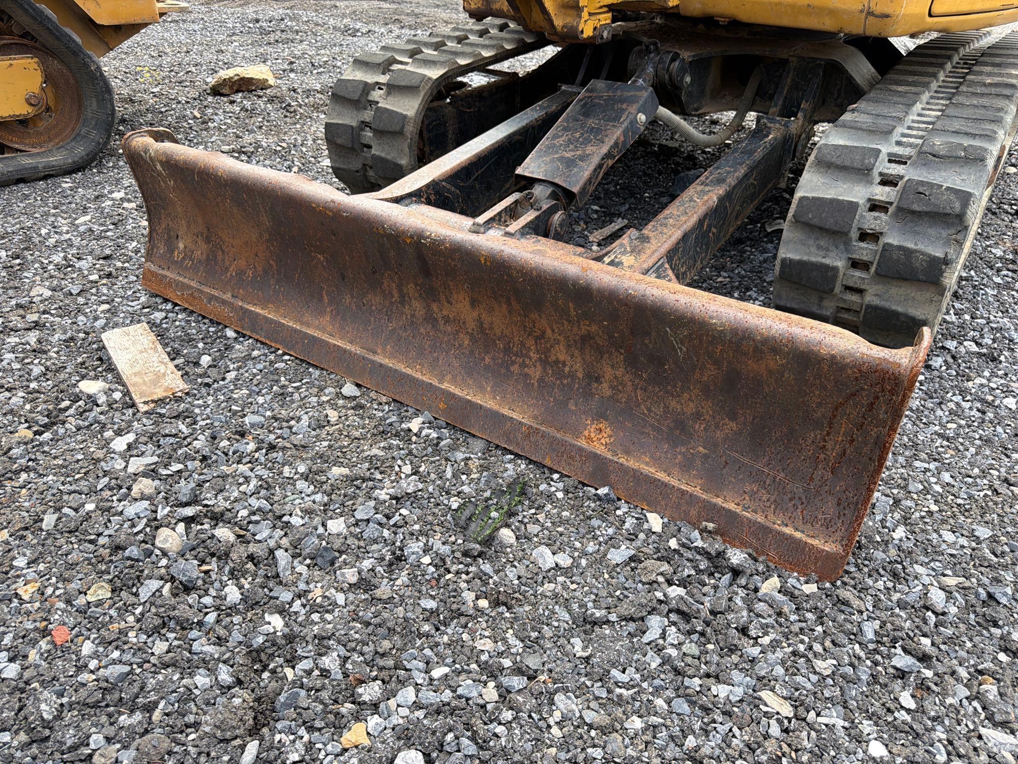 2016 Caterpillar 303
