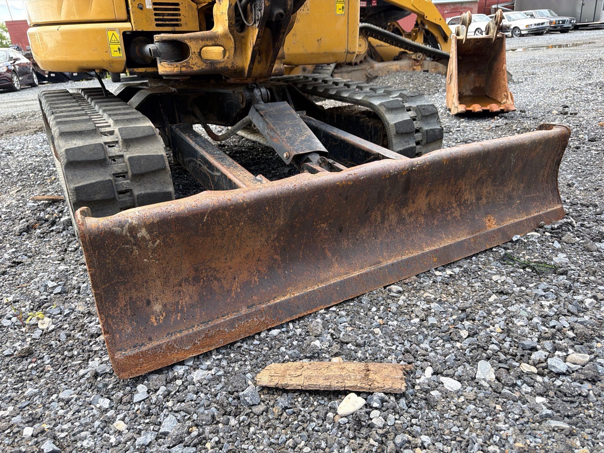 2016 Caterpillar 303