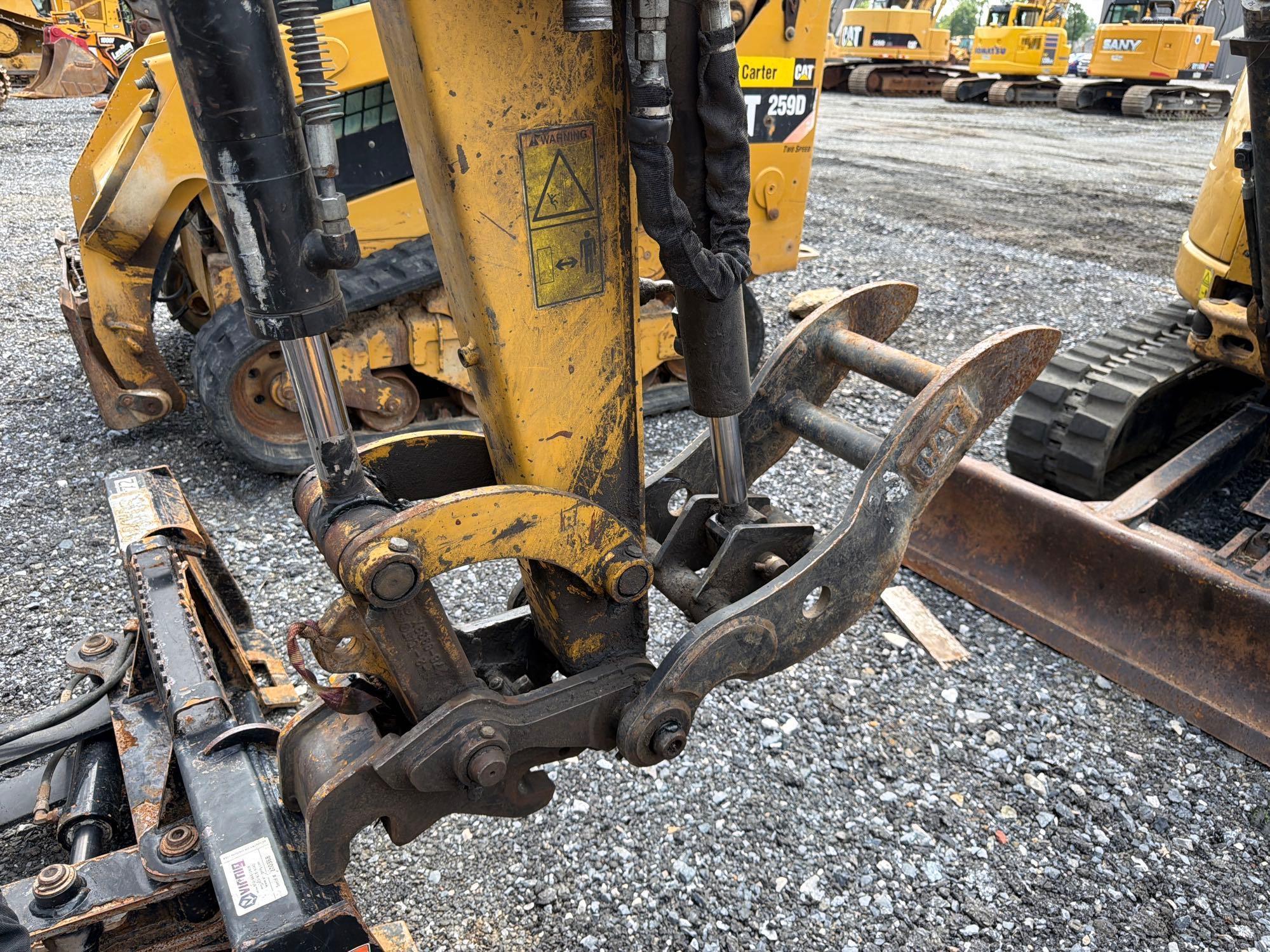 2016 Caterpillar 303