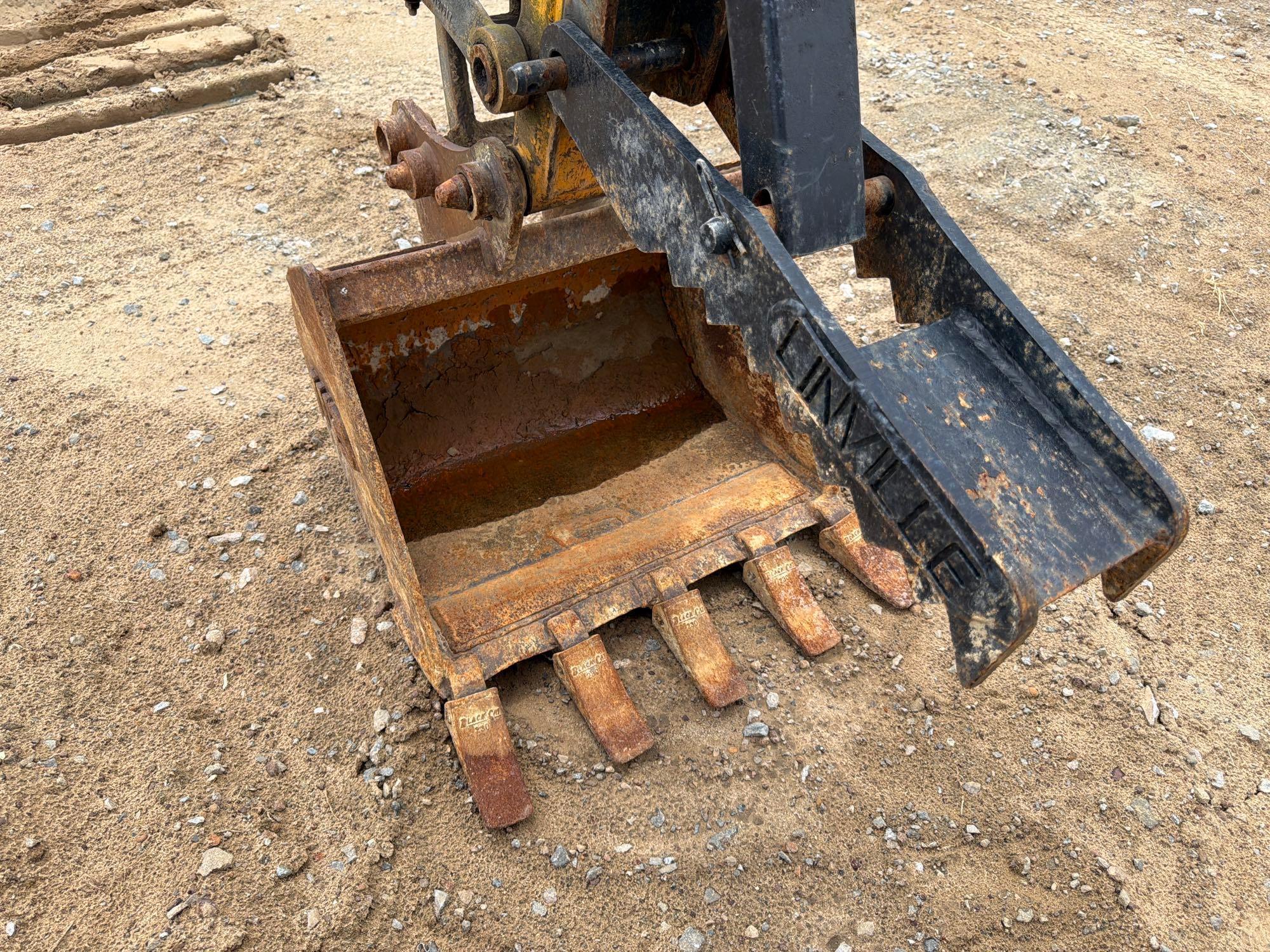 2004 JCB 8032ZTS