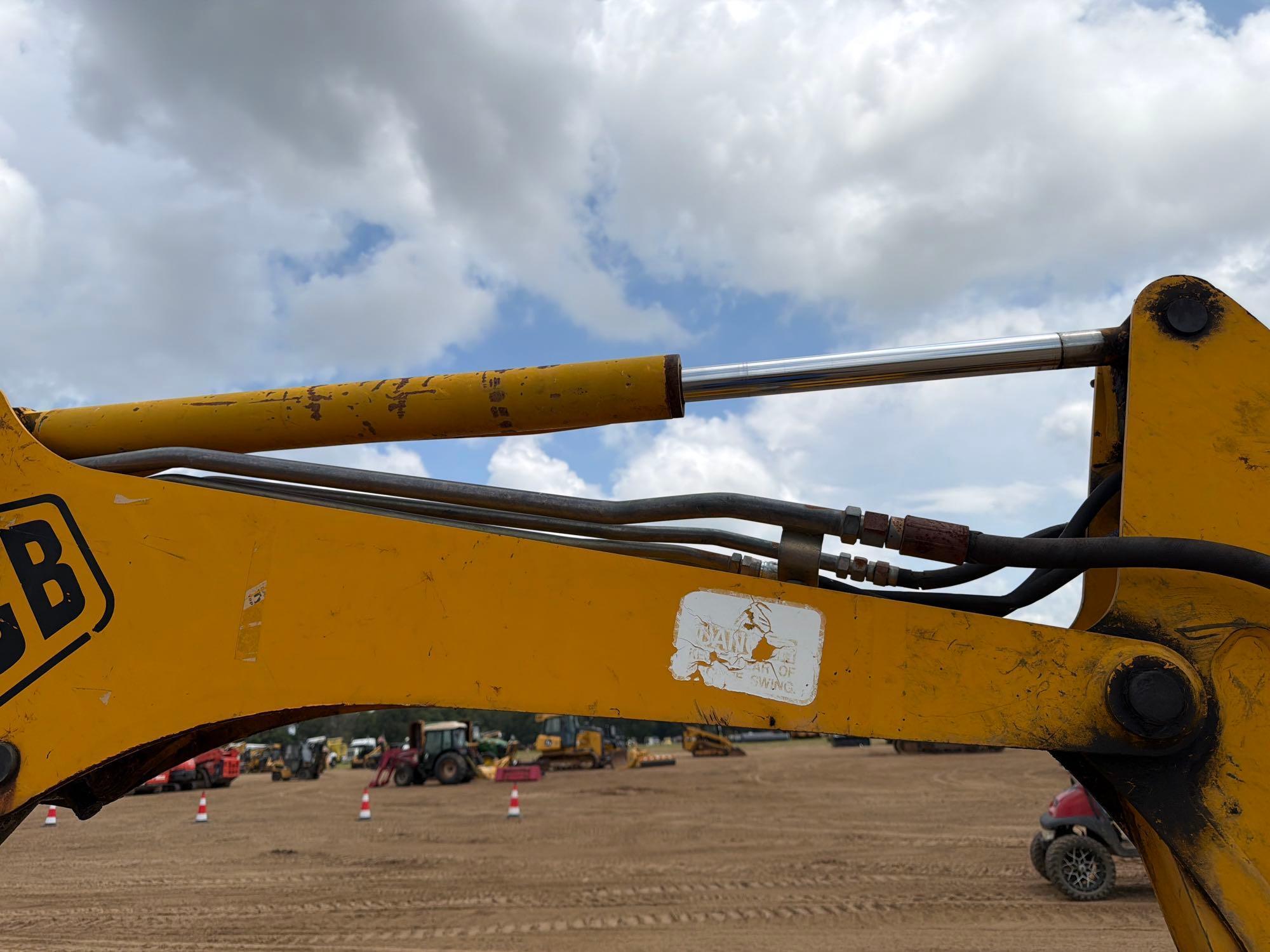 2004 JCB 8032ZTS