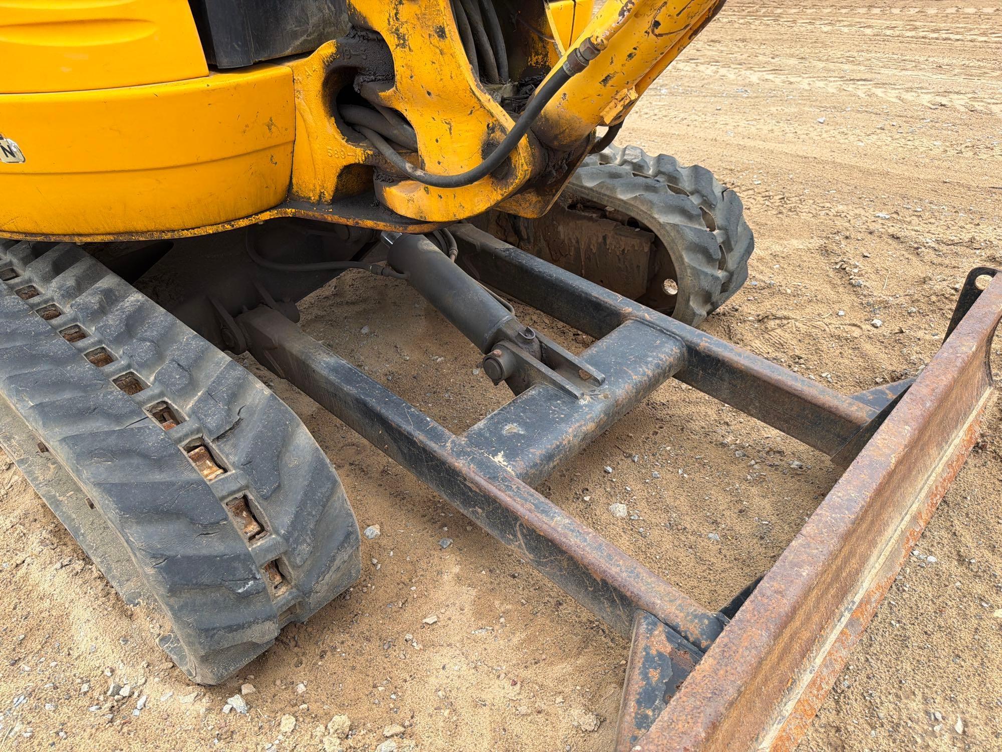 2004 JCB 8032ZTS