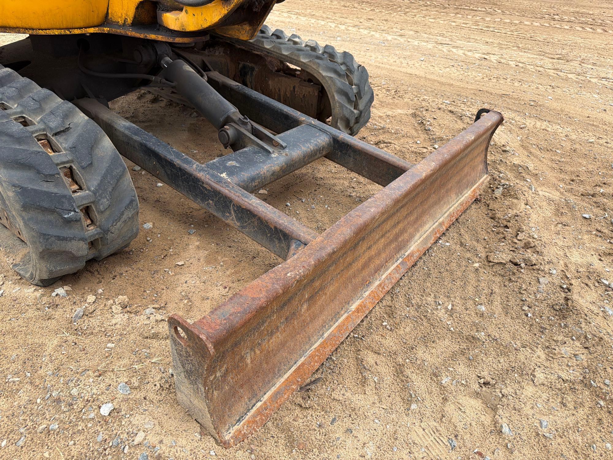 2004 JCB 8032ZTS