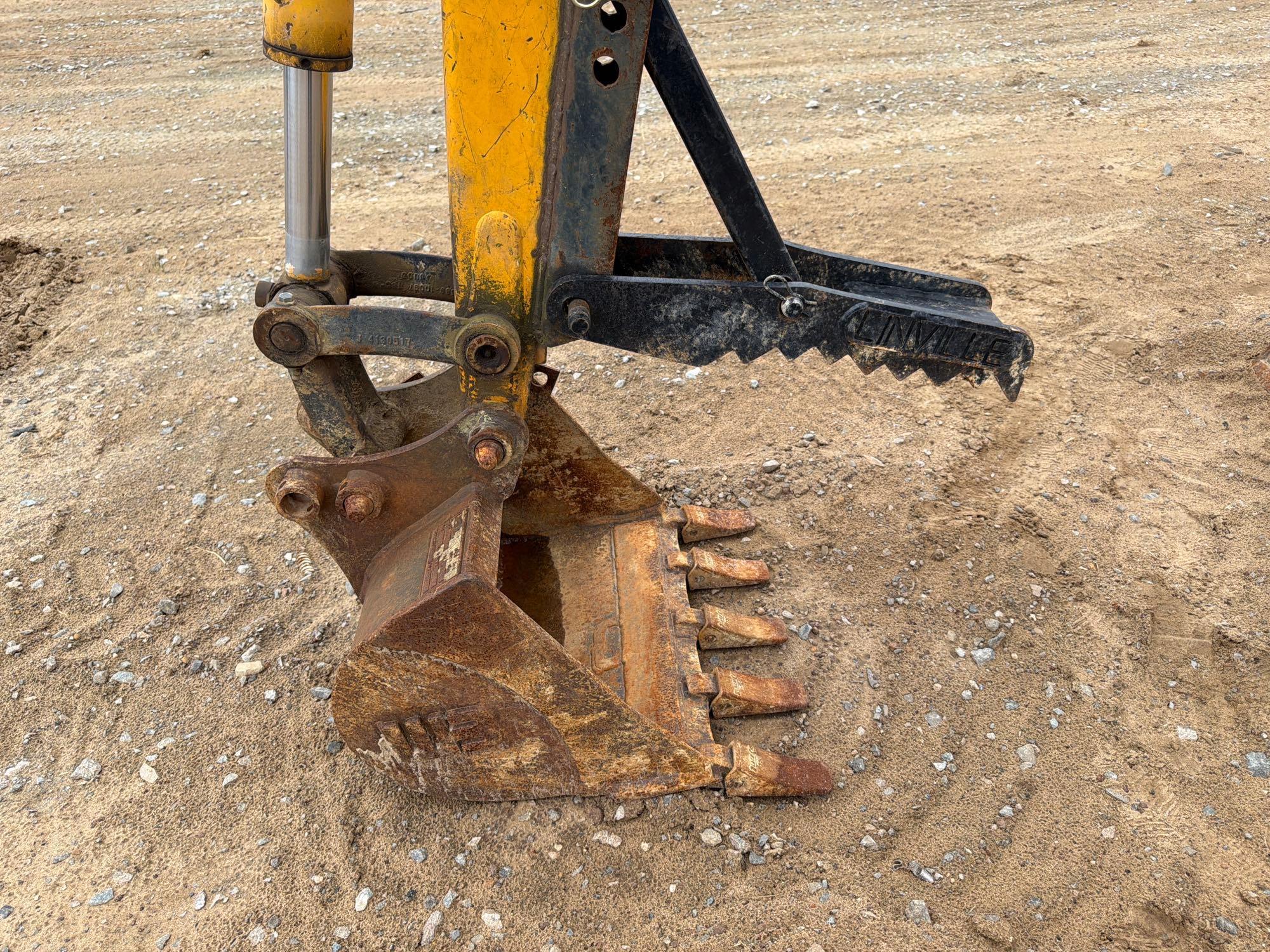 2004 JCB 8032ZTS