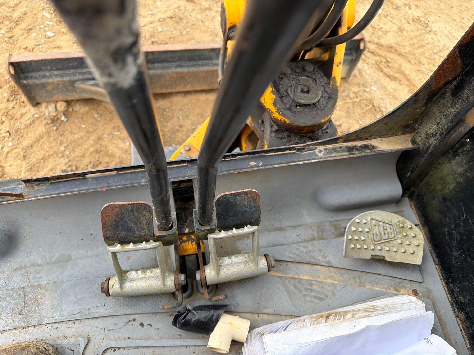 2004 JCB 8032ZTS