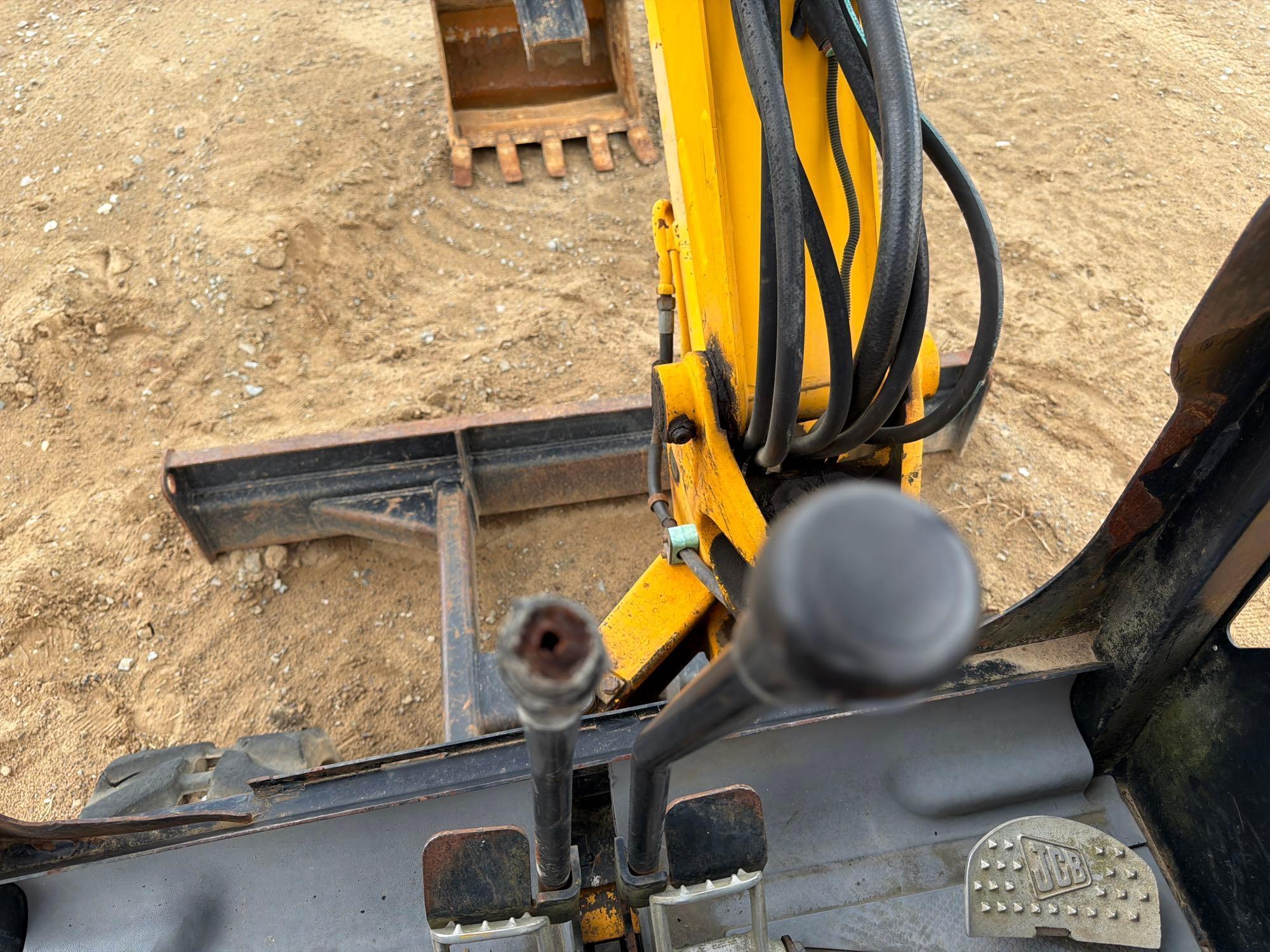2004 JCB 8032ZTS