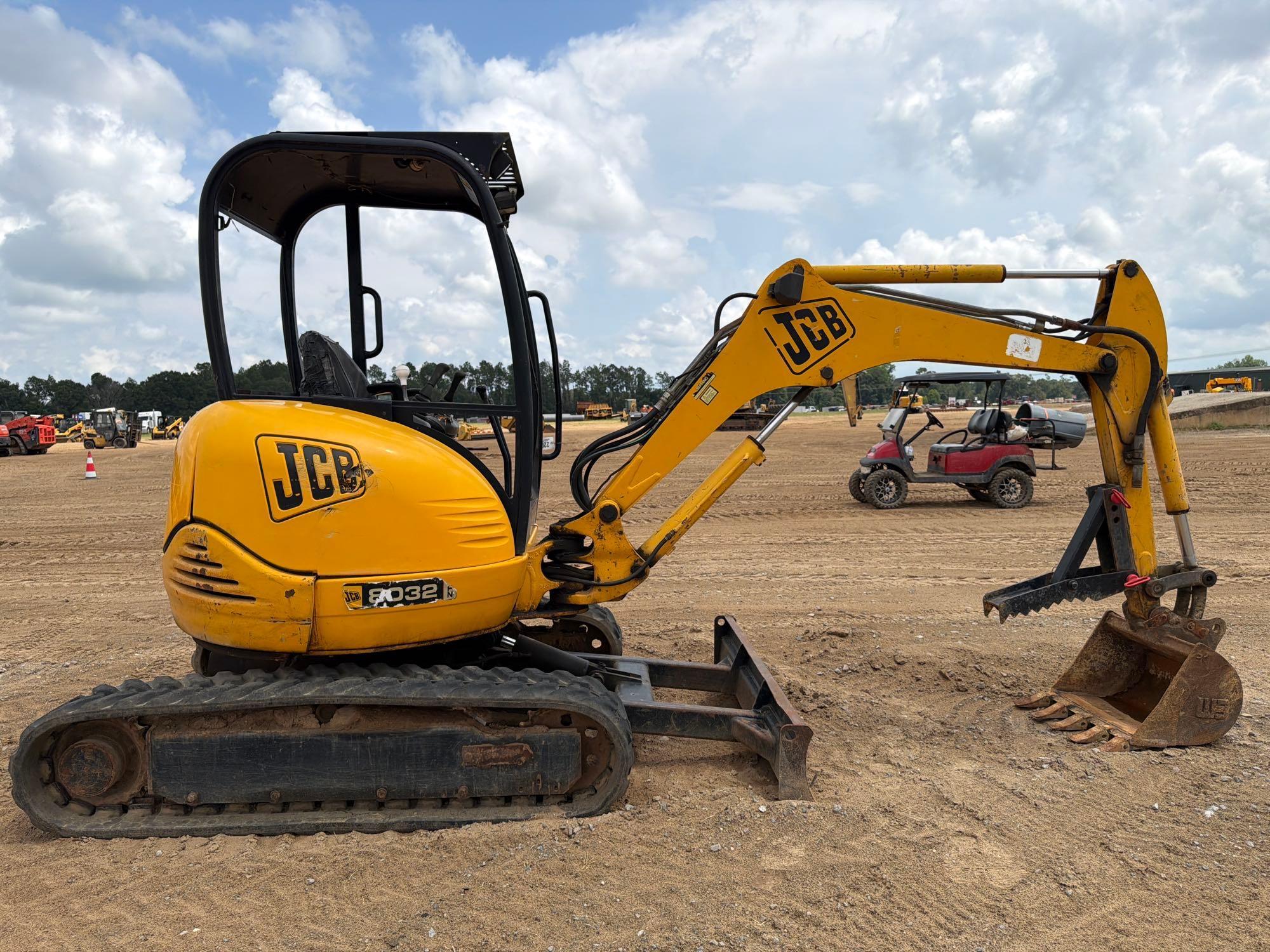 2004 JCB 8032ZTS