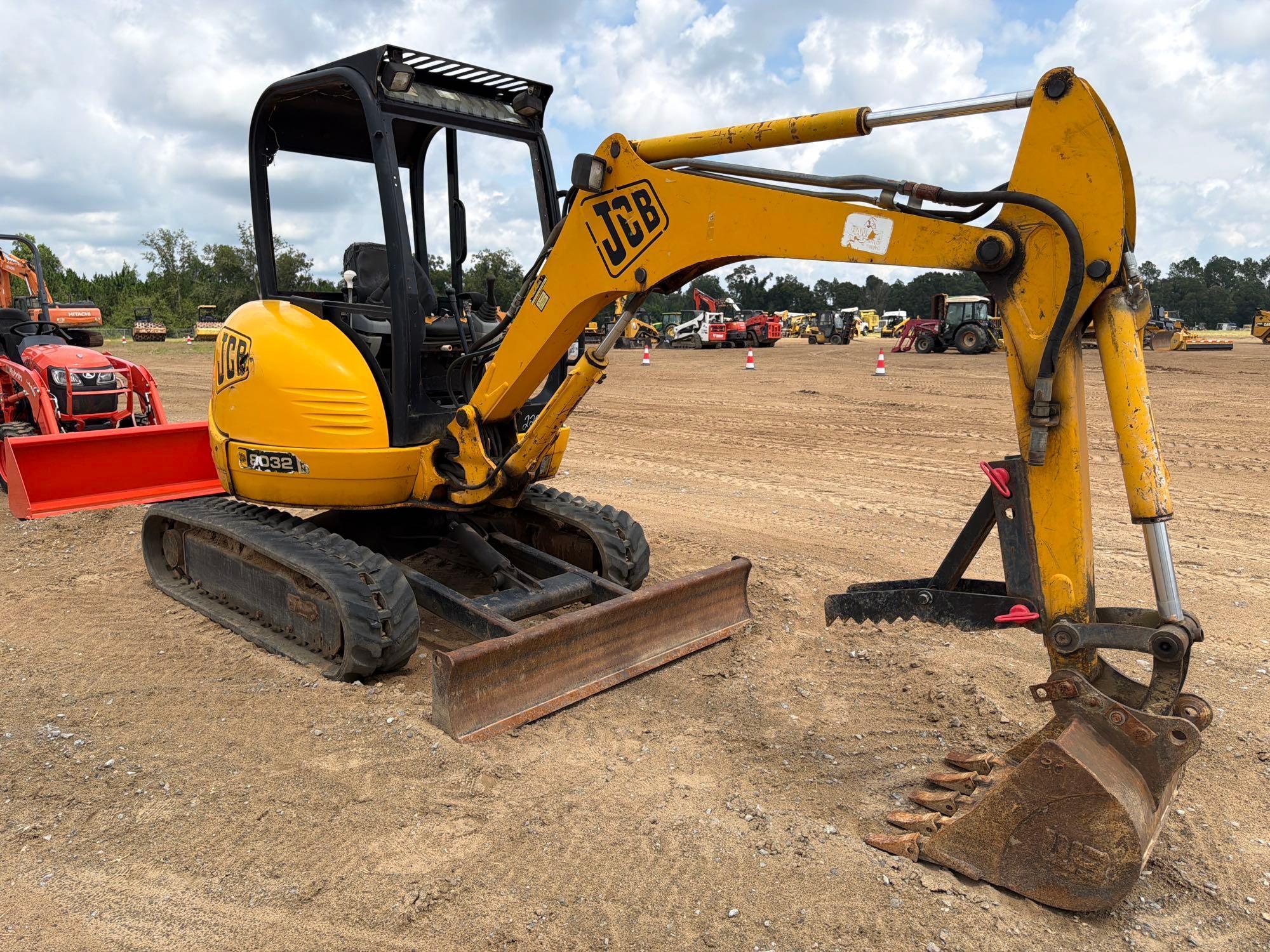 2004 JCB 8032ZTS