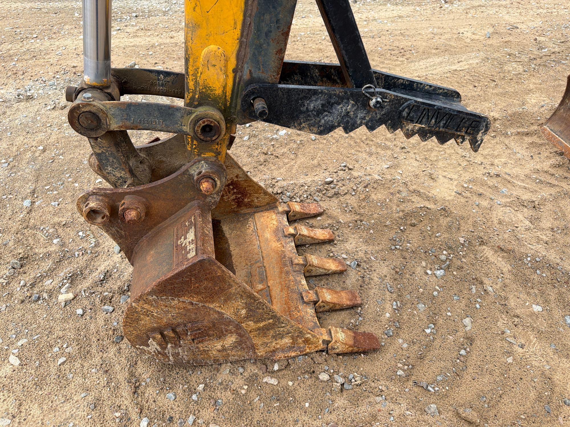 2004 JCB 8032ZTS
