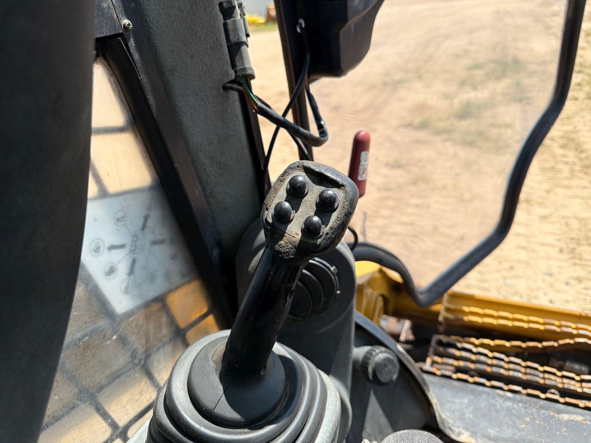 2014 Caterpillar 299D2