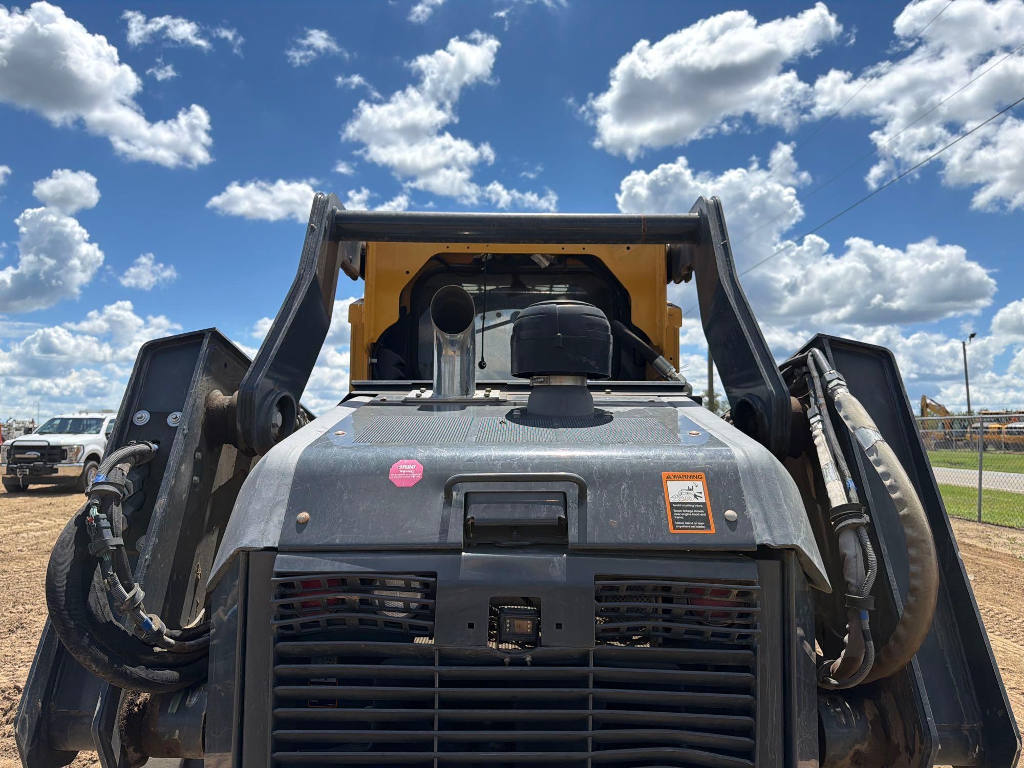 2022 John Deere 333
