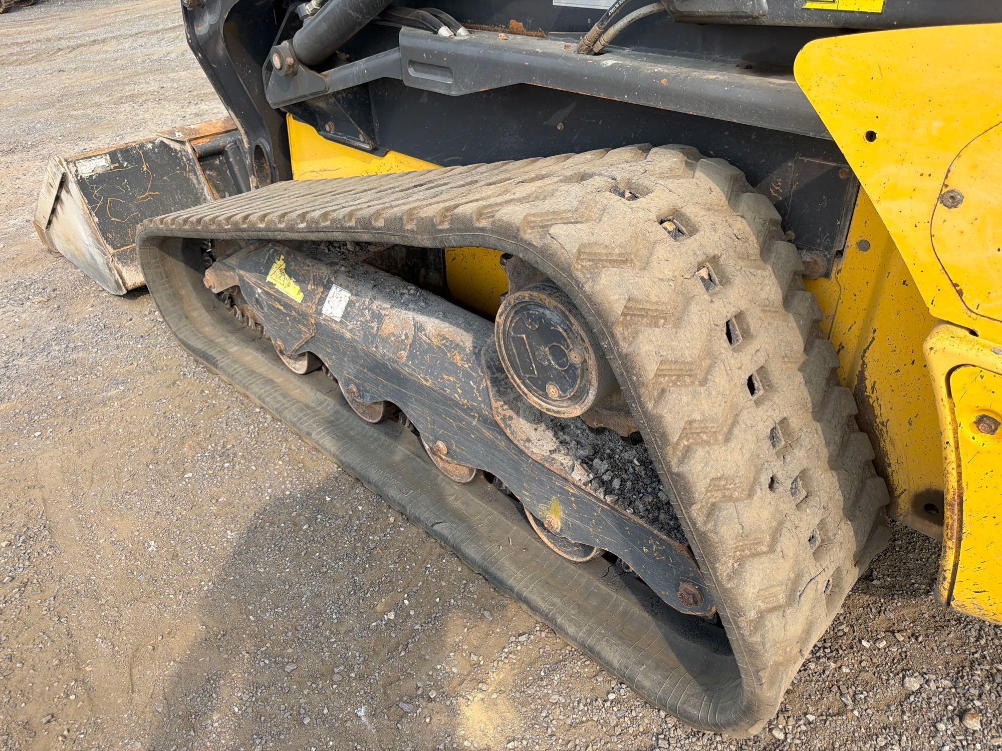 2023 New Holland 345