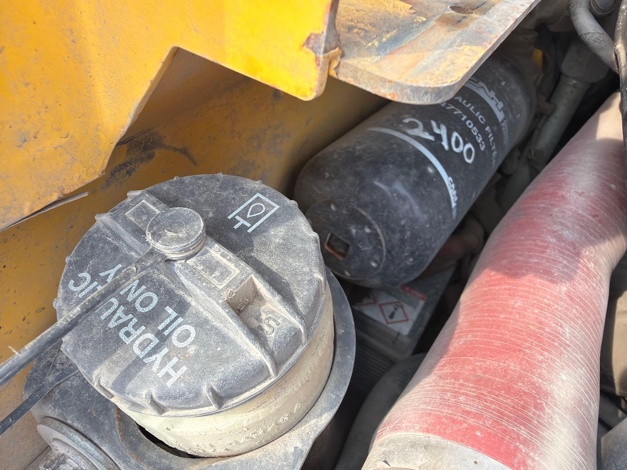 2023 New Holland 345
