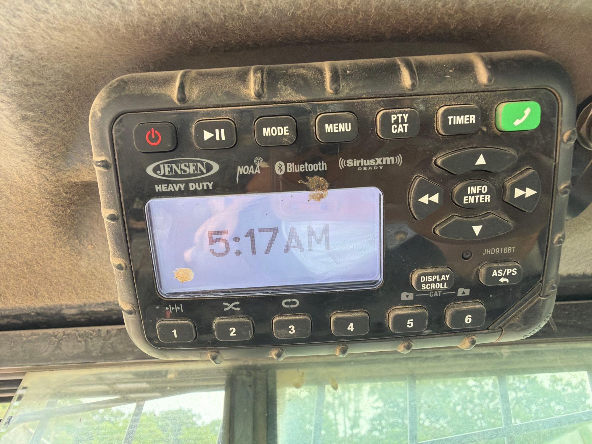 2023 New Holland 345