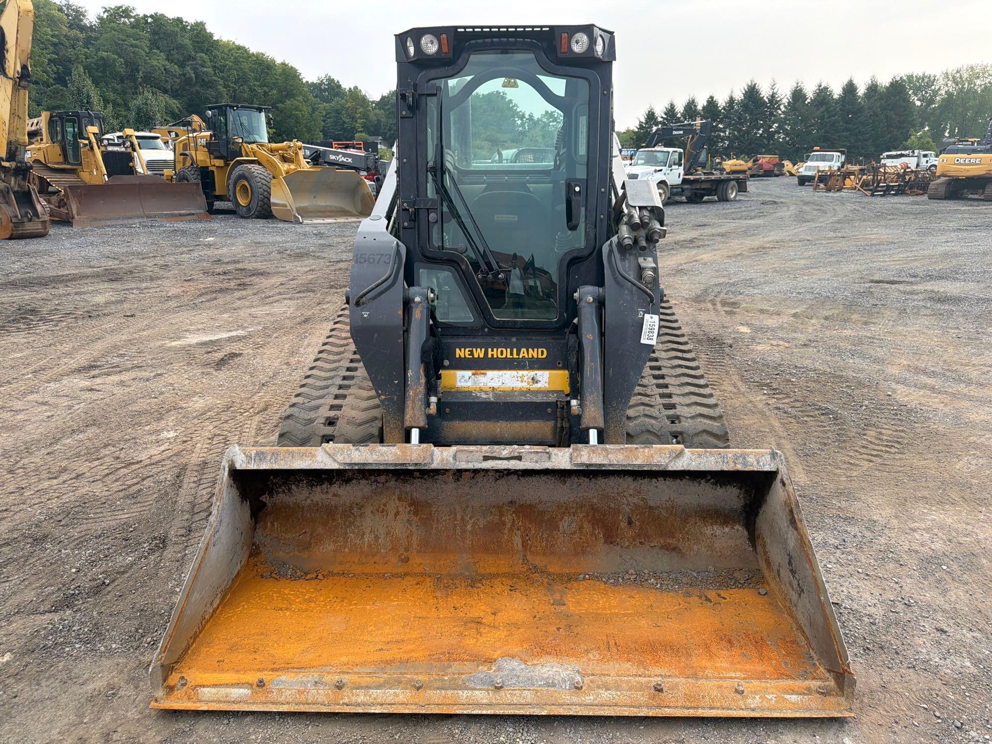 2023 New Holland 345