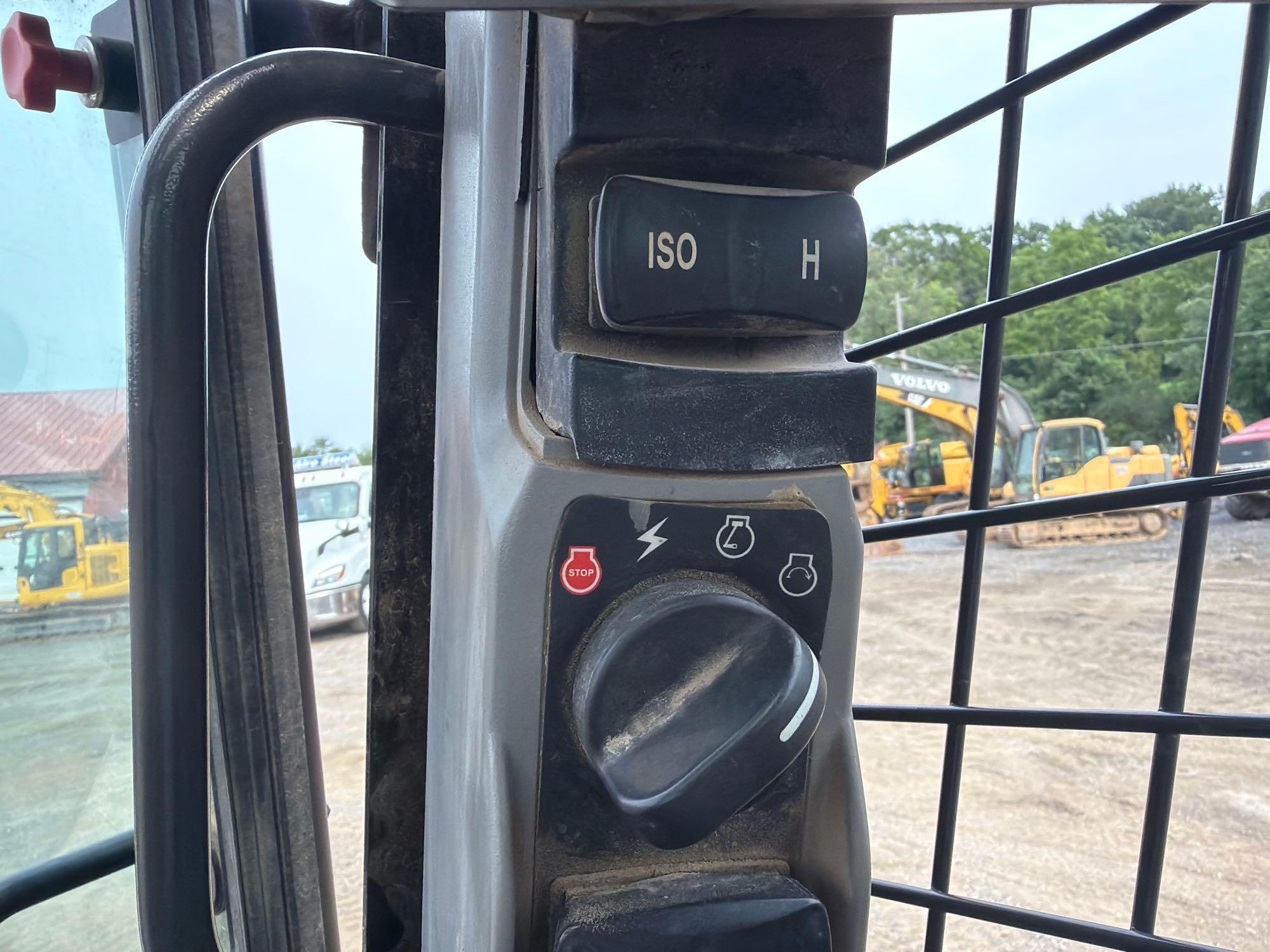 2023 New Holland 337