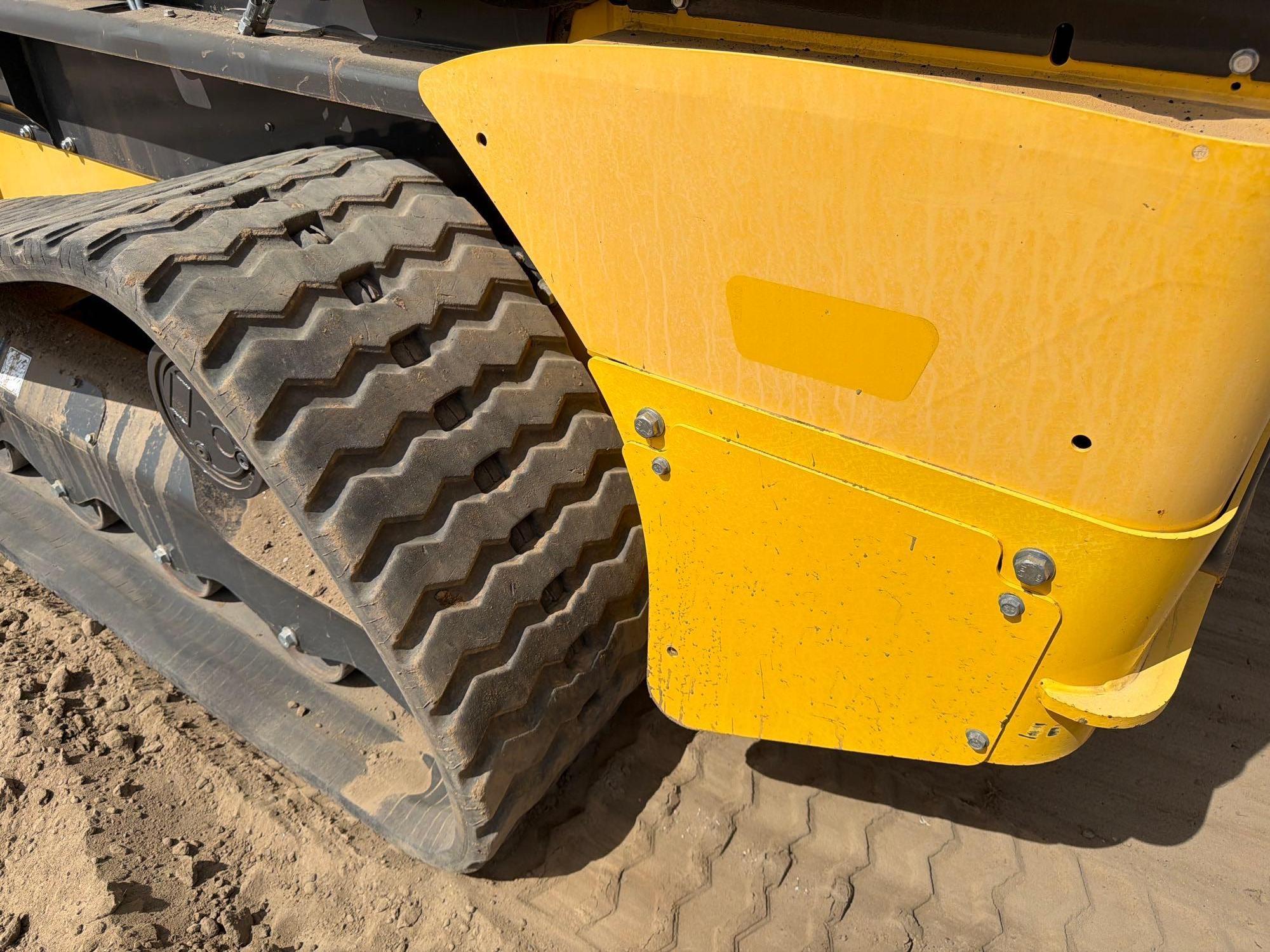 2024 New Holland 332