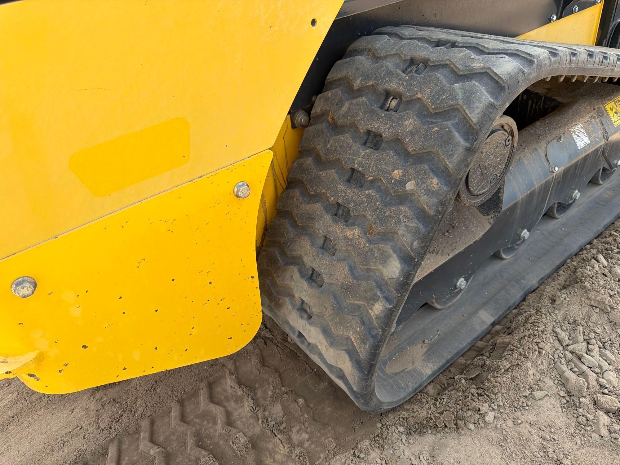 2024 New Holland 332