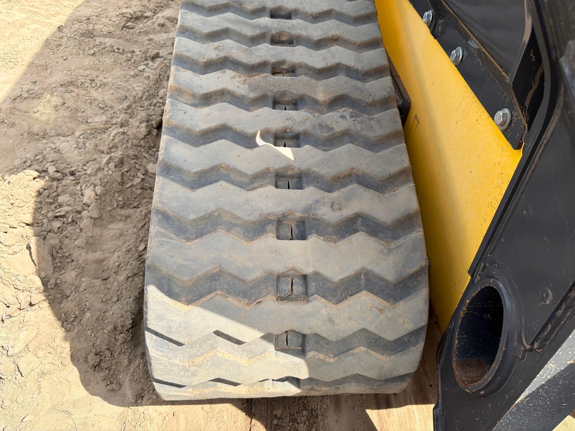 2024 New Holland 332