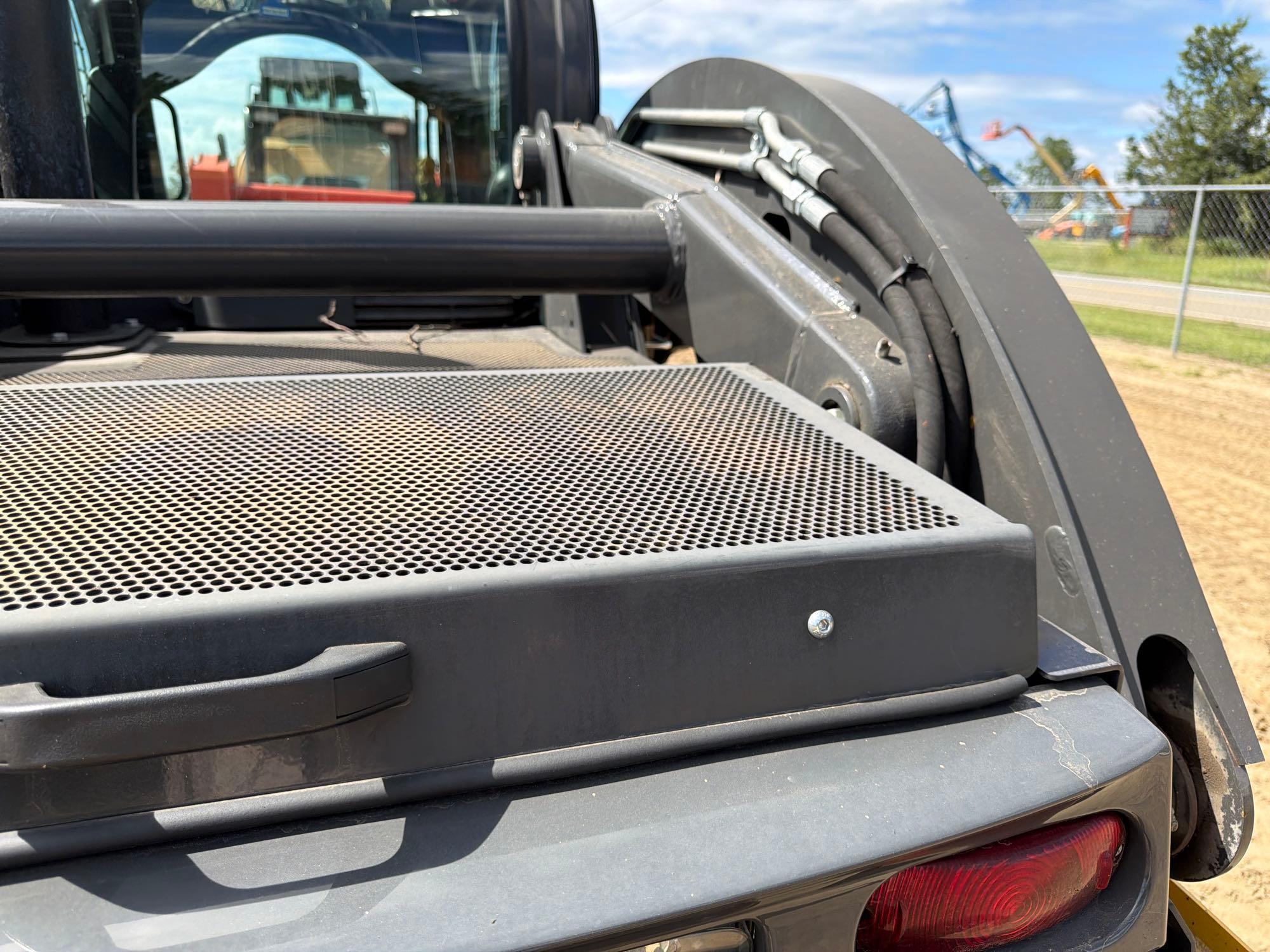 2024 New Holland 332