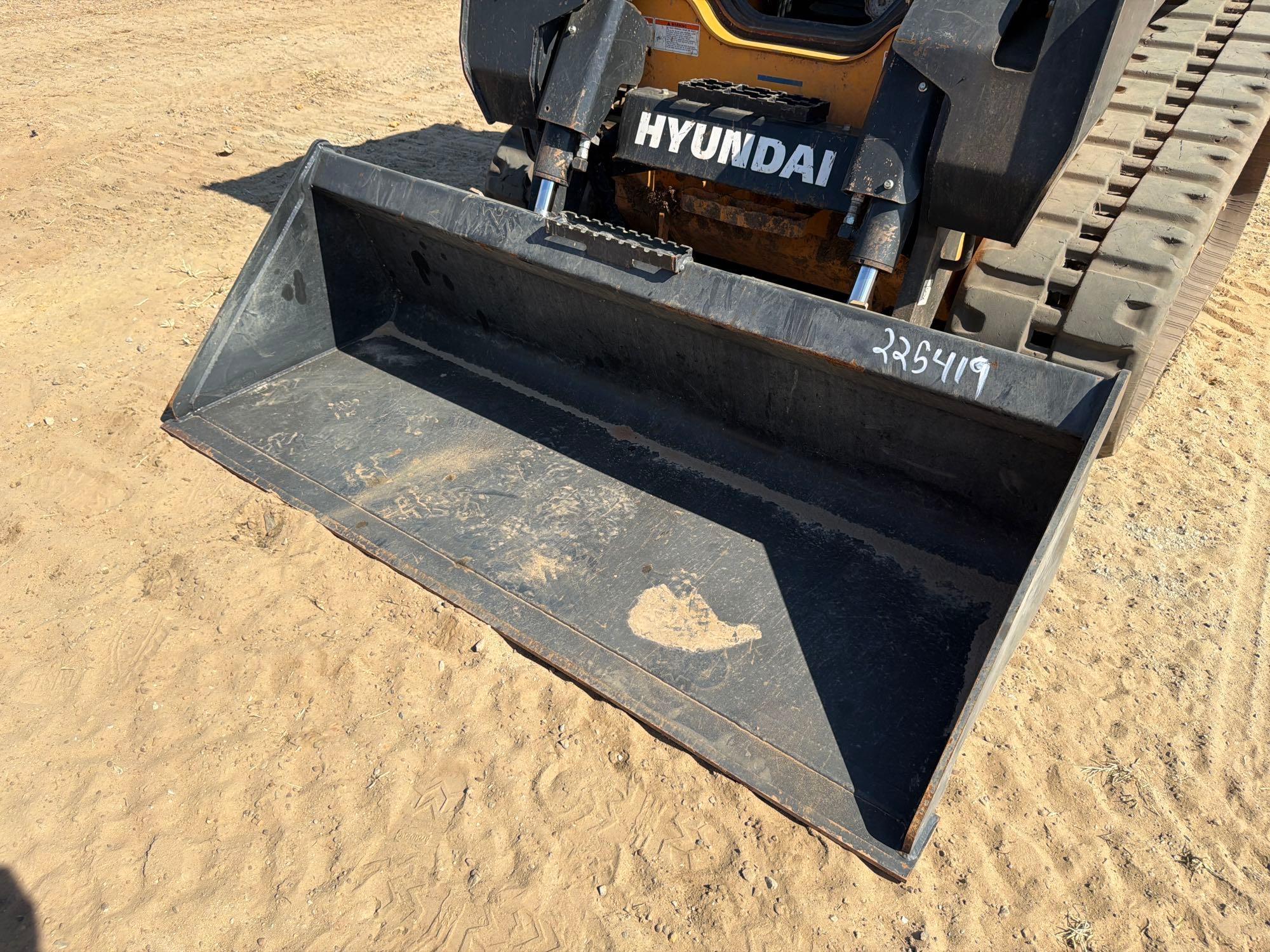 Hyundai HT100