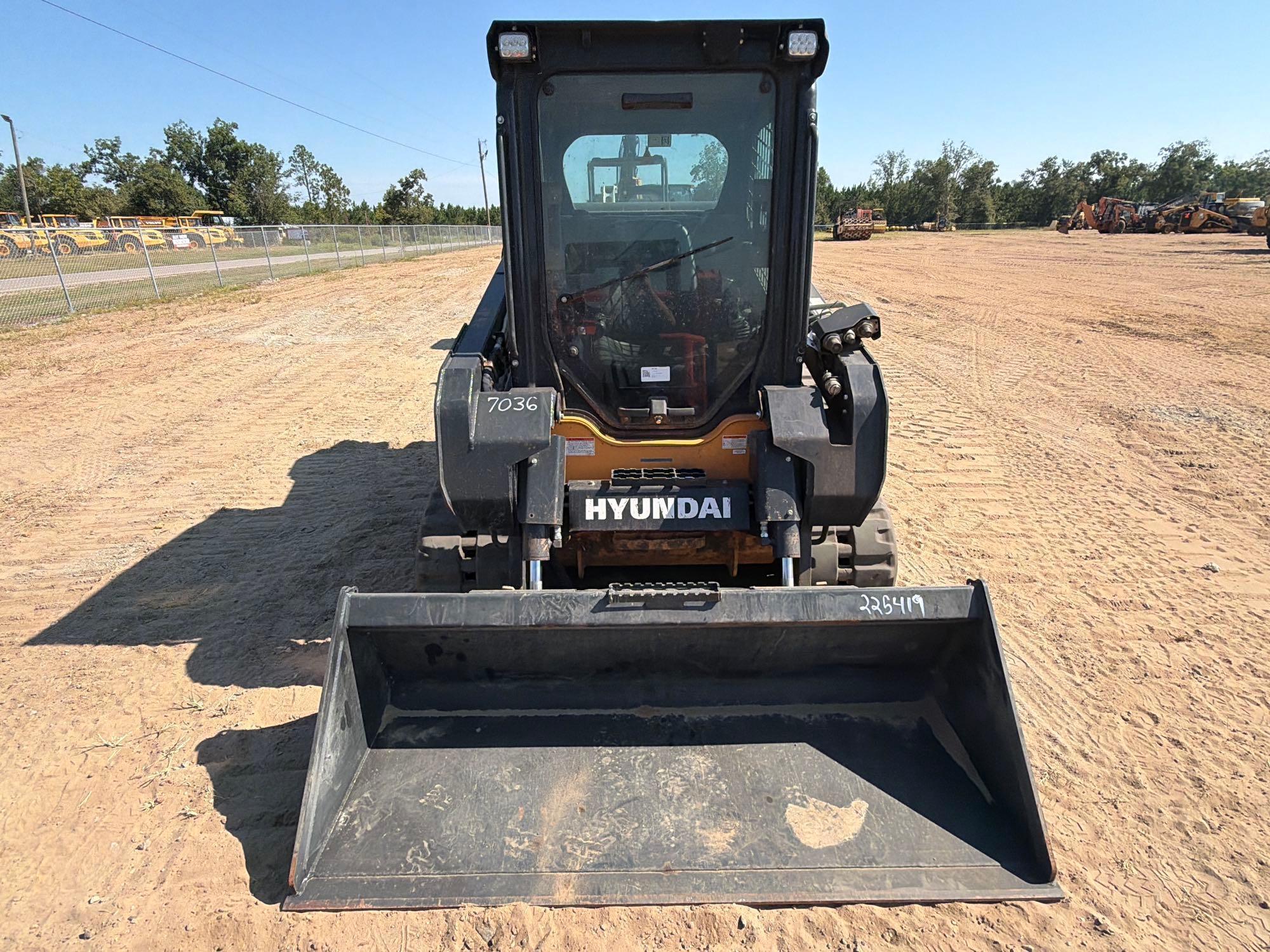 Hyundai HT100