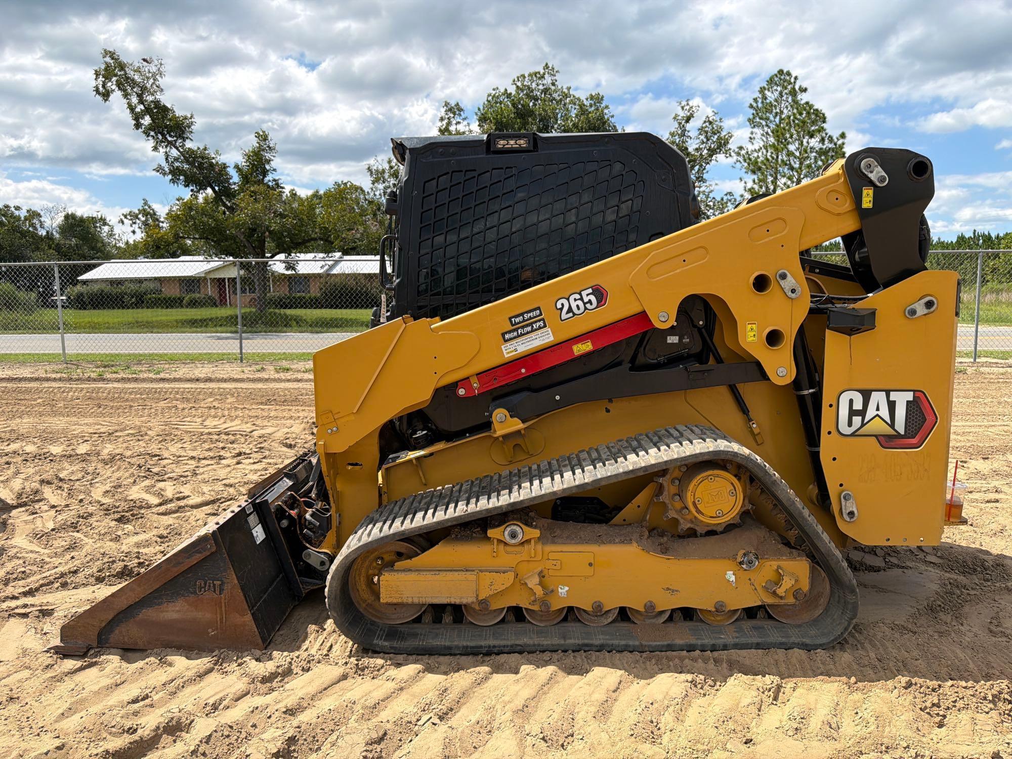 Photo of Caterpillar 265
