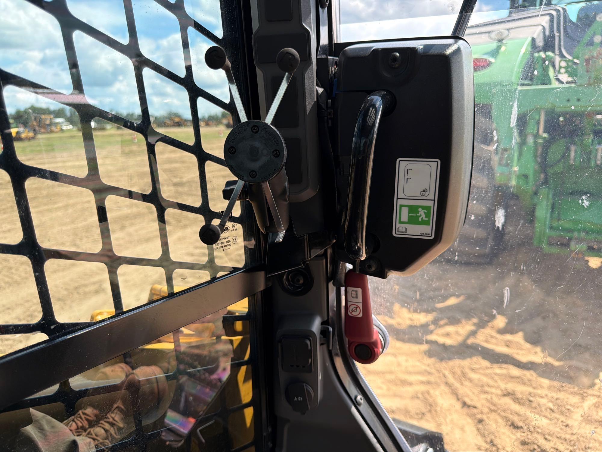 2024 Caterpillar 265
