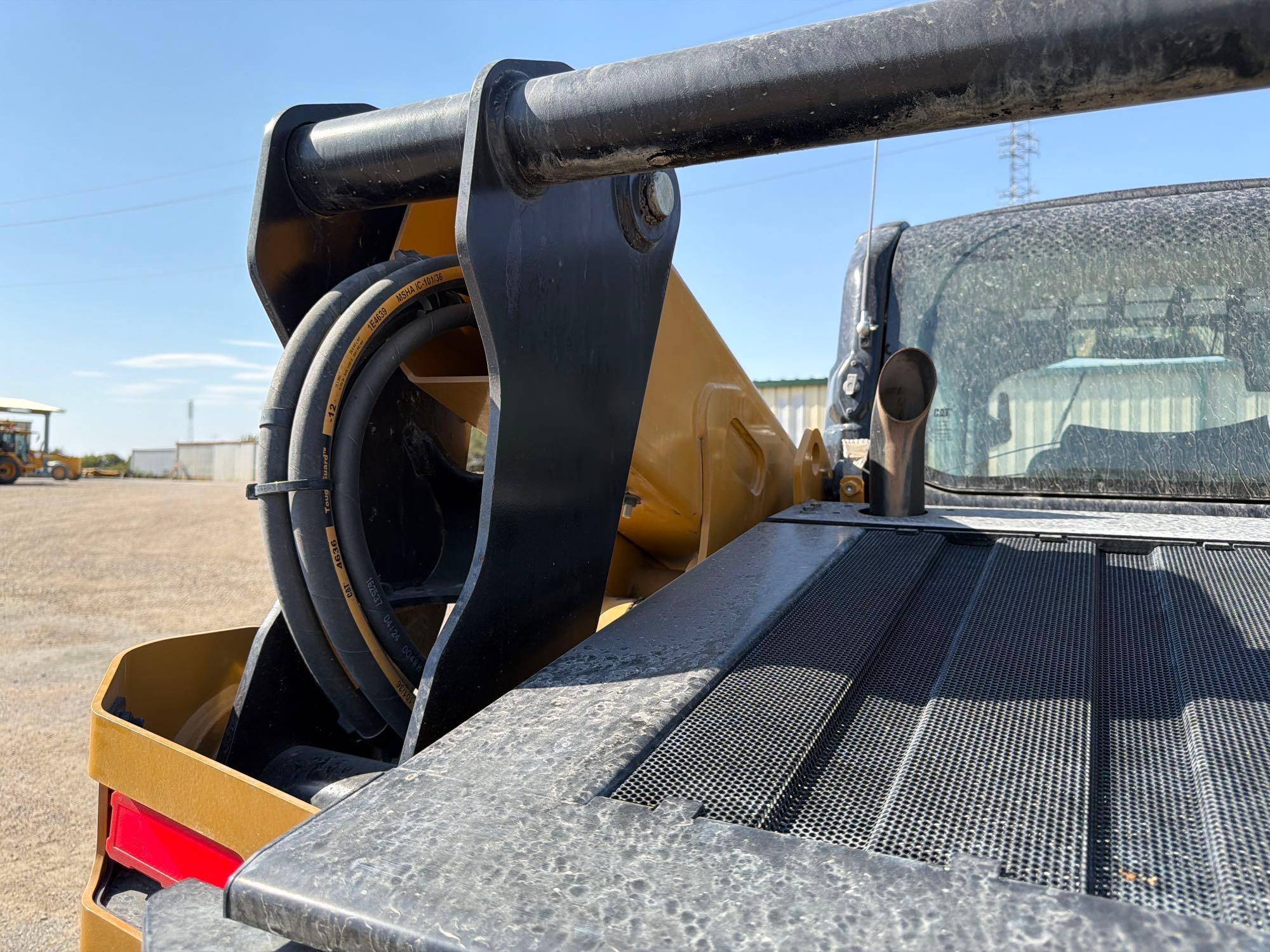 2025 Caterpillar 265