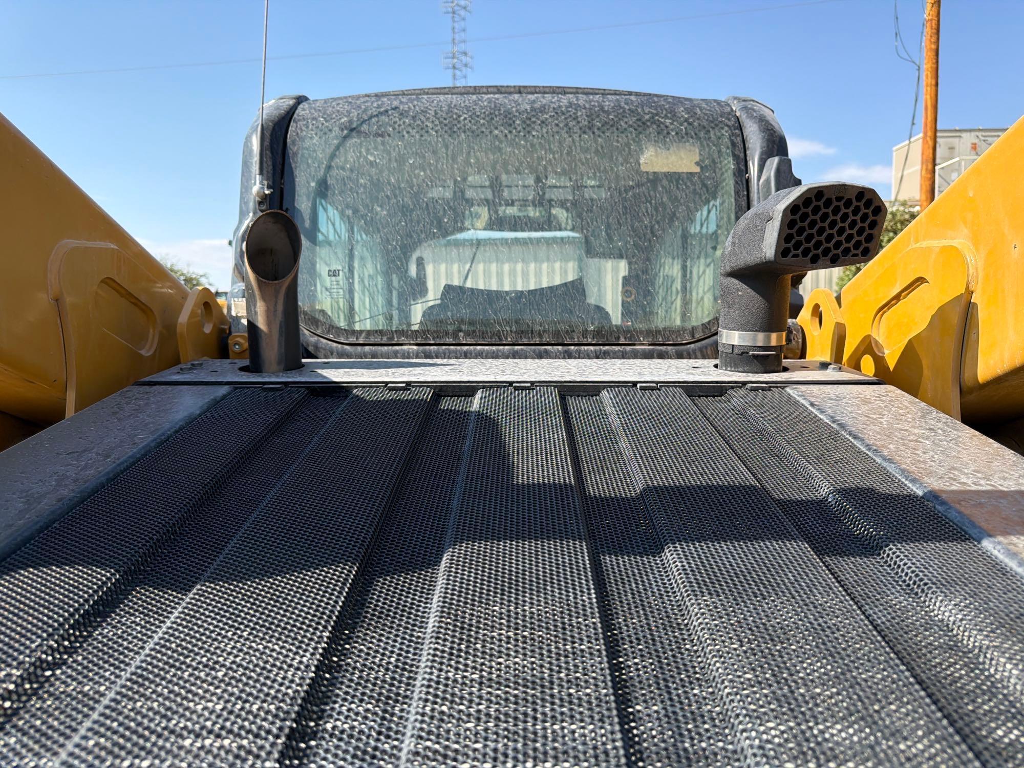 2025 Caterpillar 265
