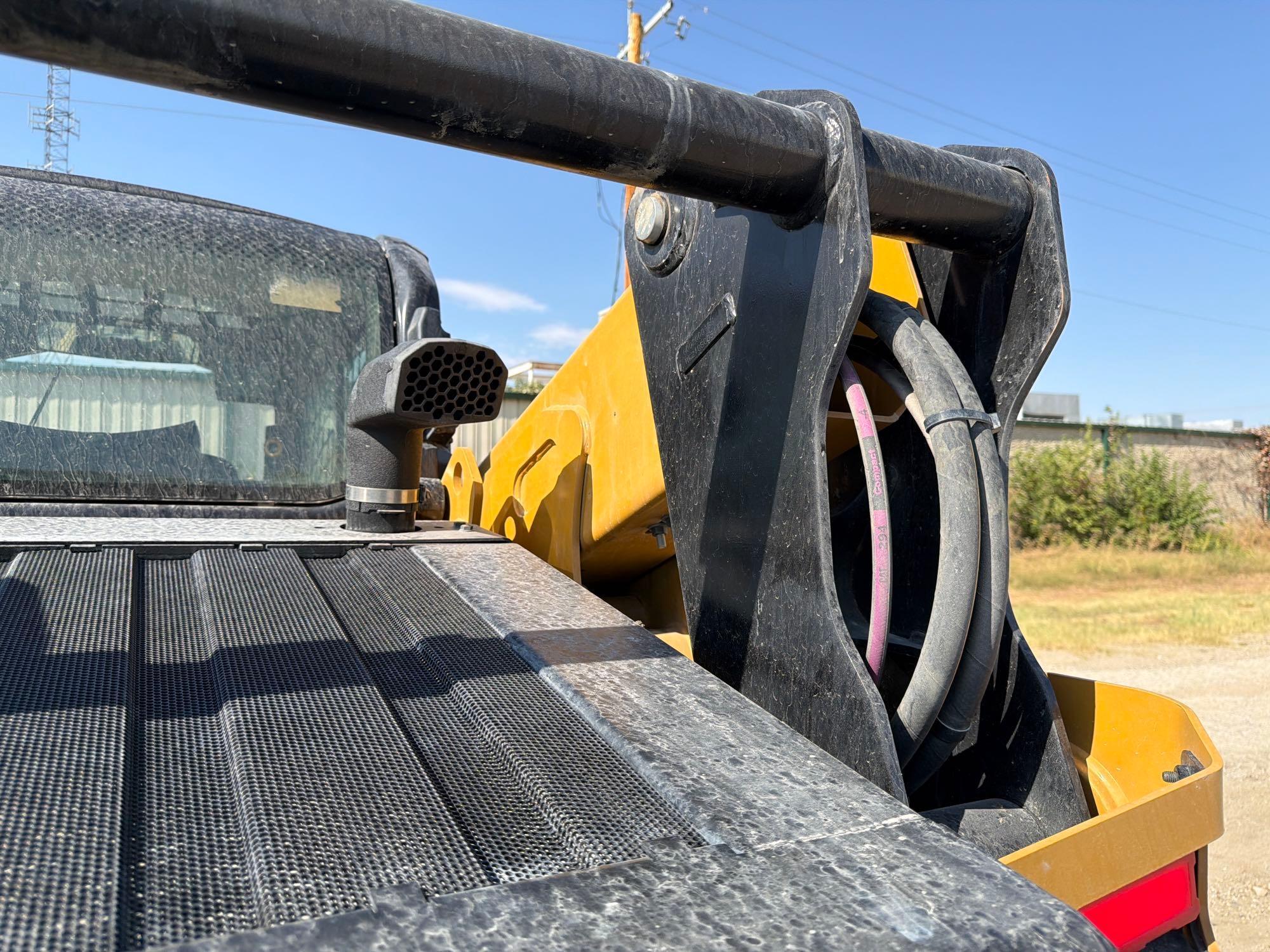 2025 Caterpillar 265