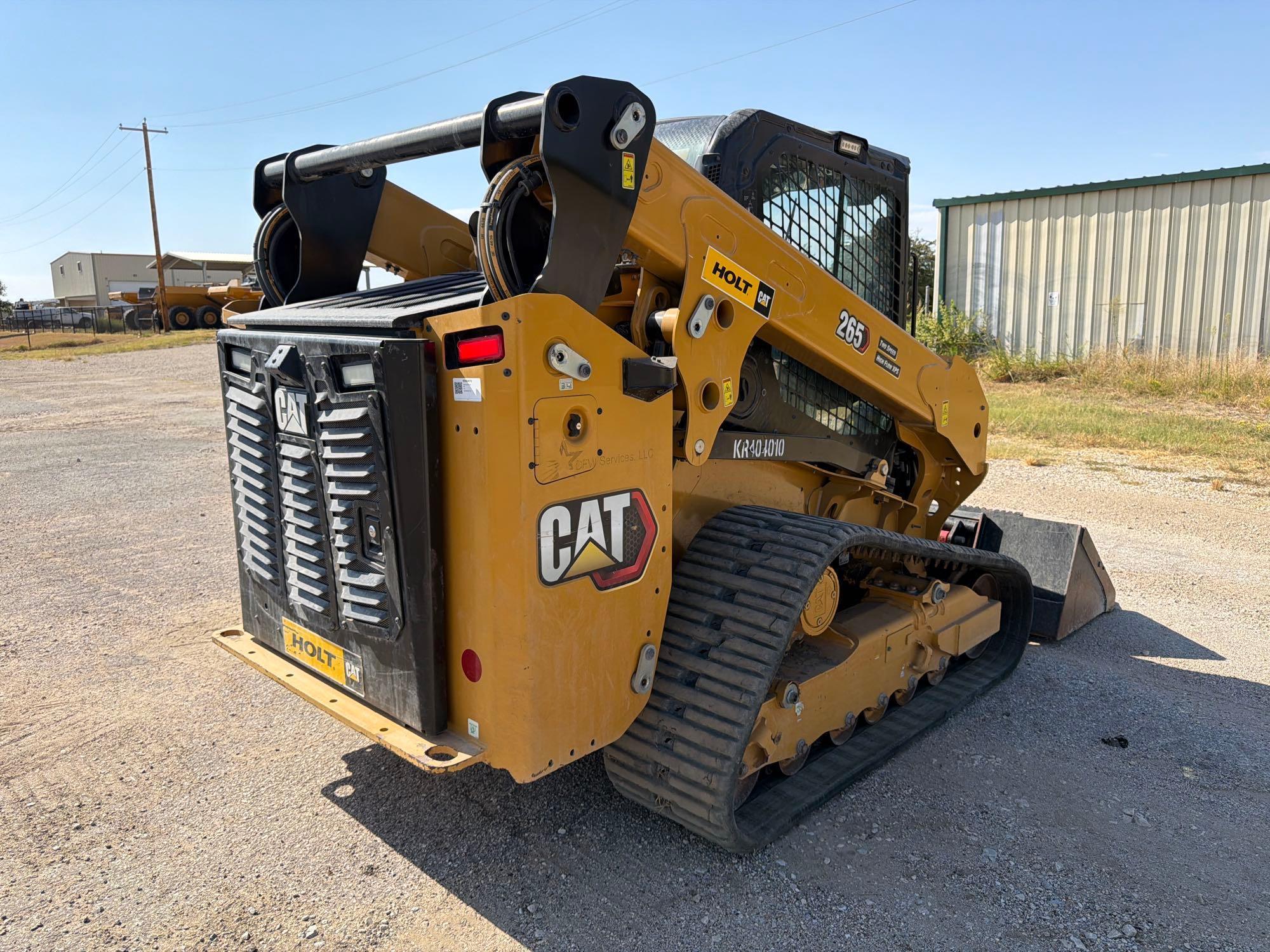 2025 Caterpillar 265